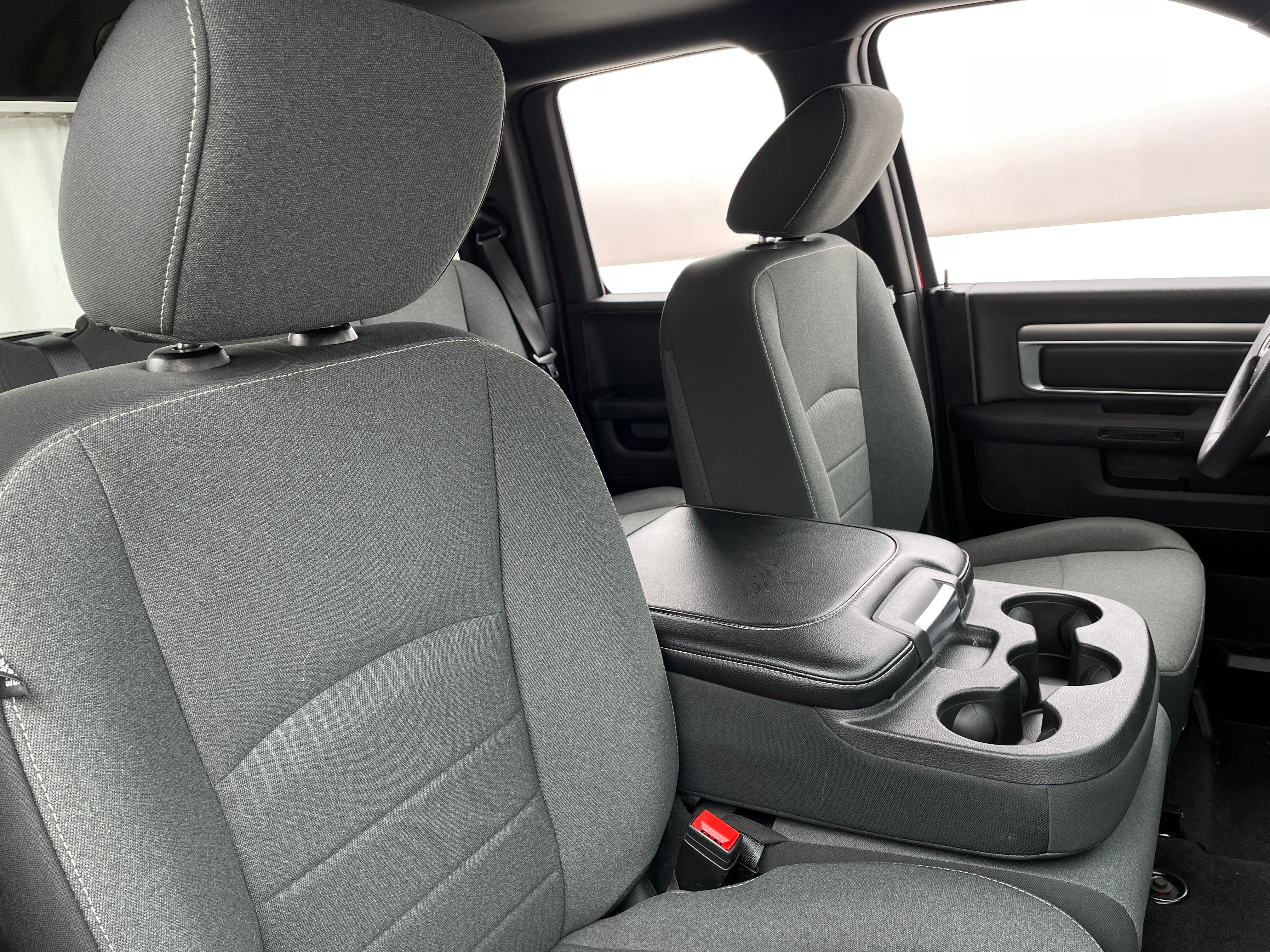 2022 RAM 1500 Classic Warlock 2