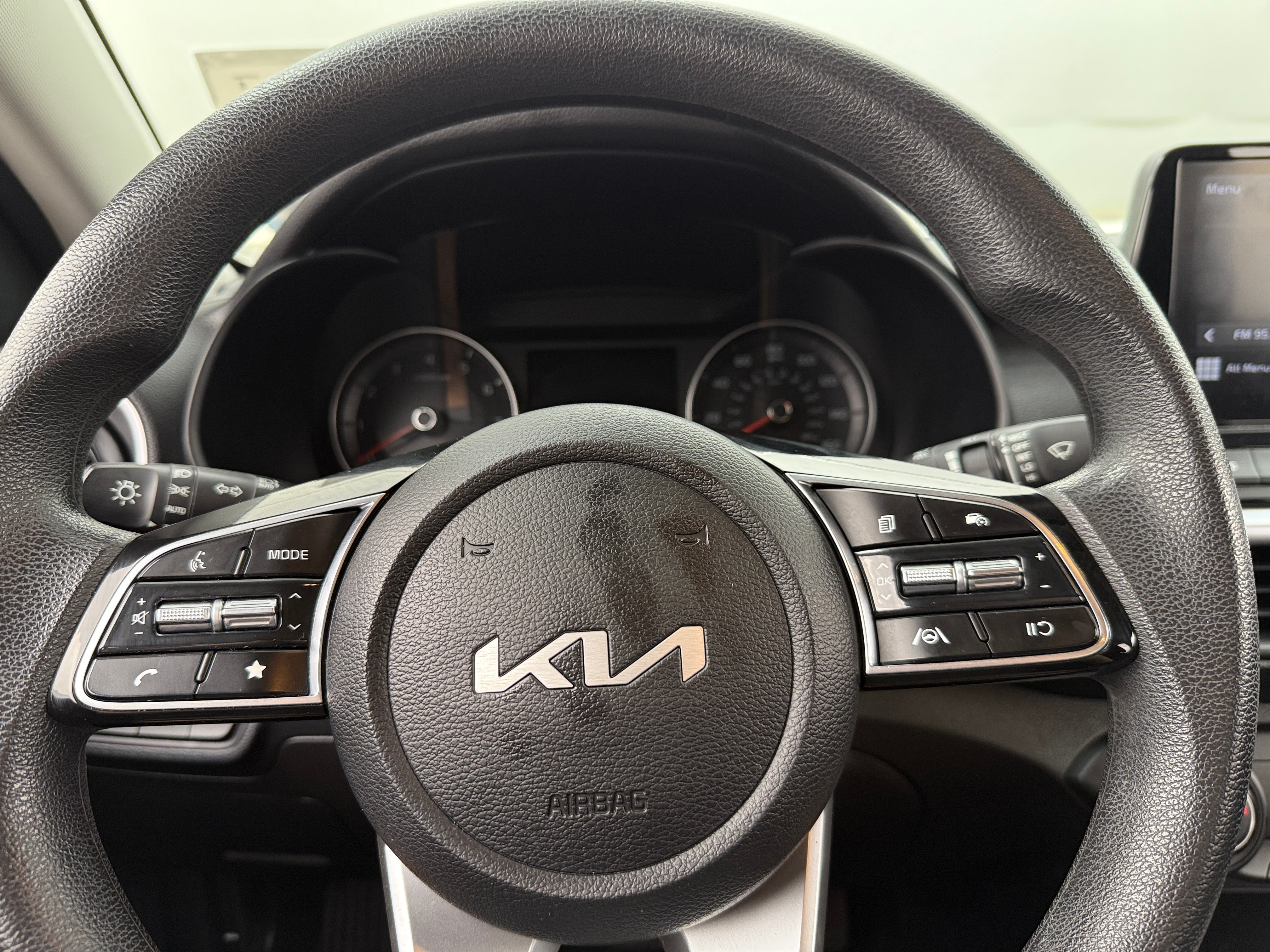 2022 Kia Forte LXS 5