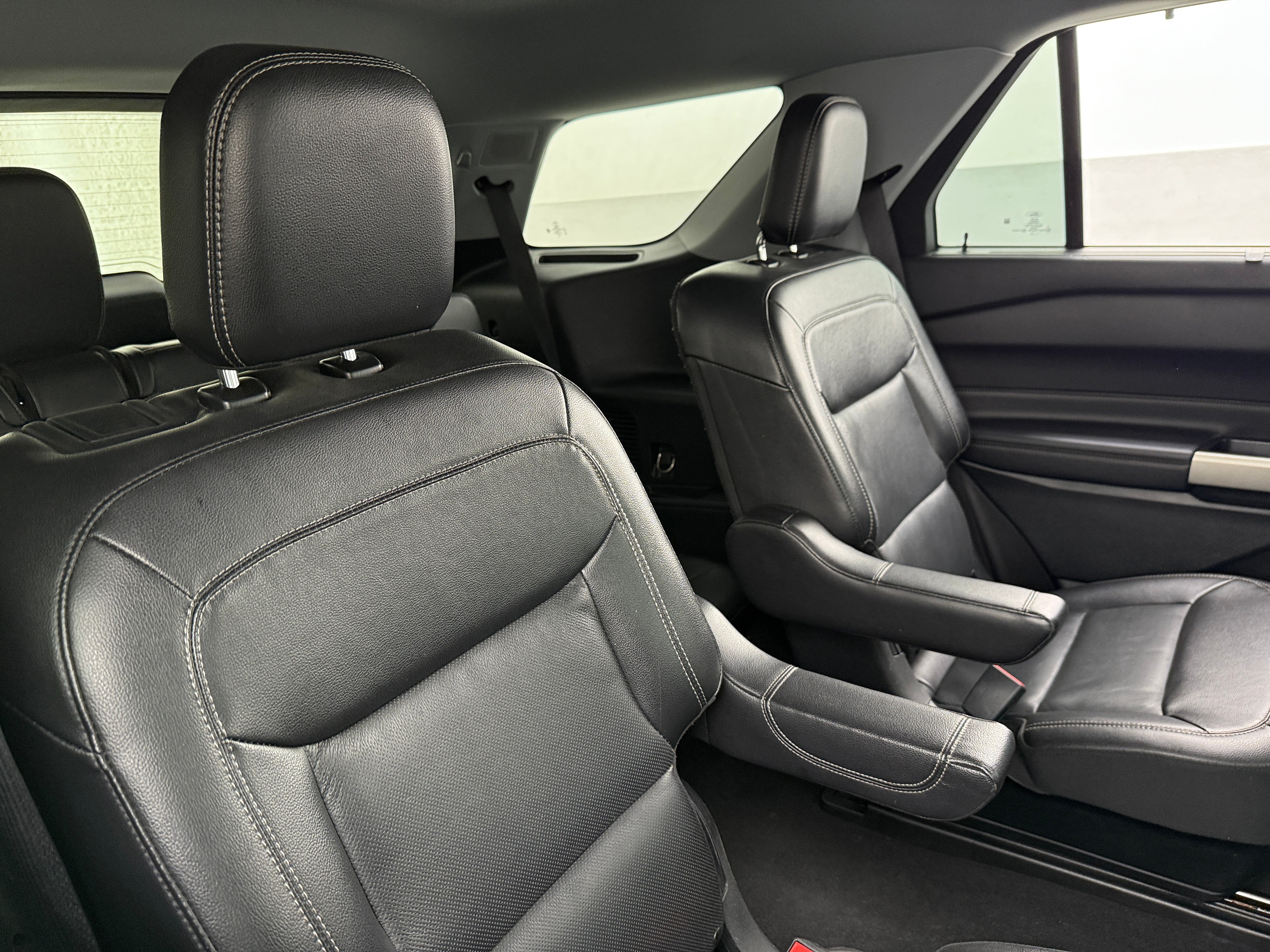 2022 Ford Explorer Limited 5
