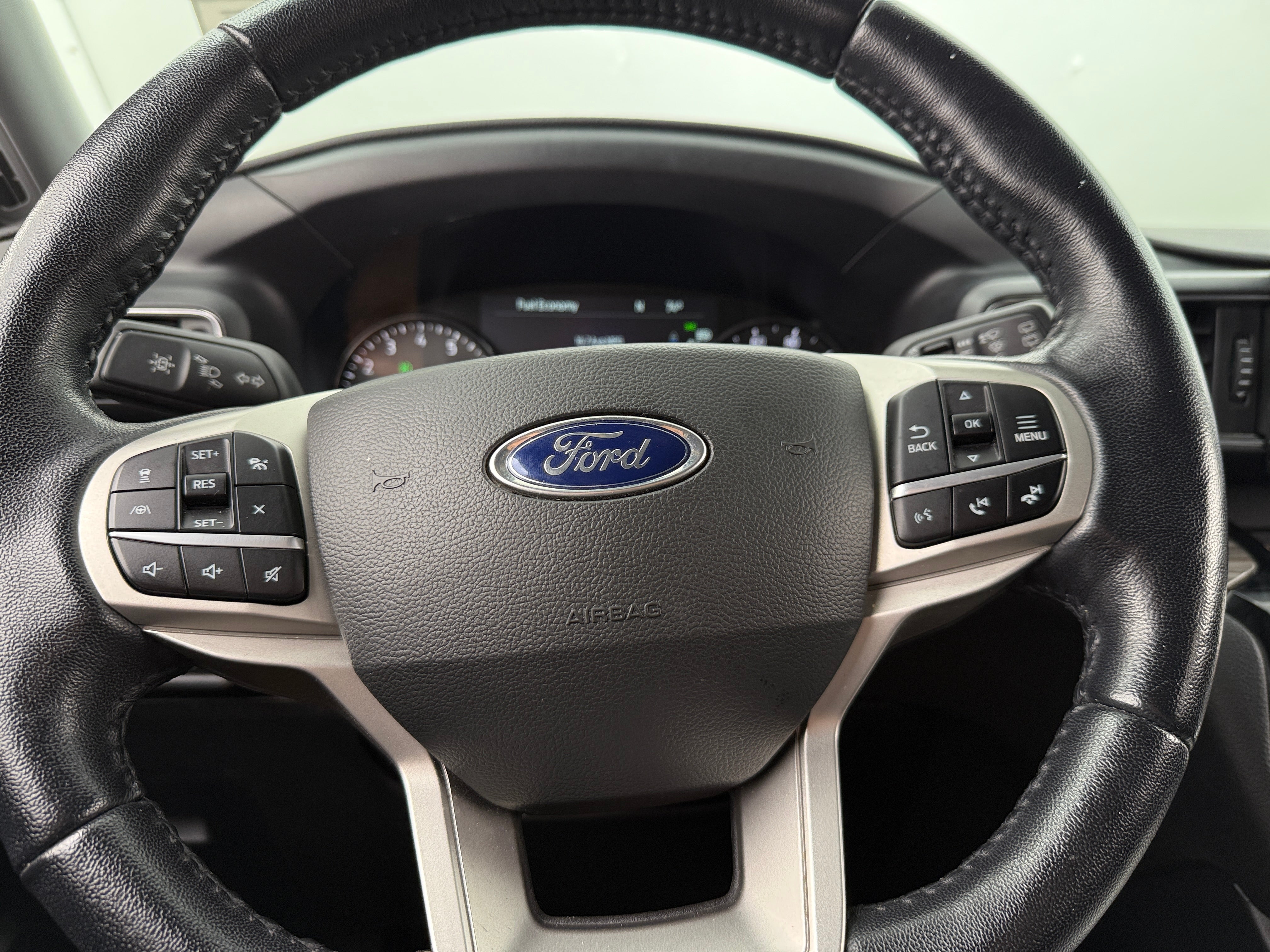 2022 Ford Explorer Limited 4