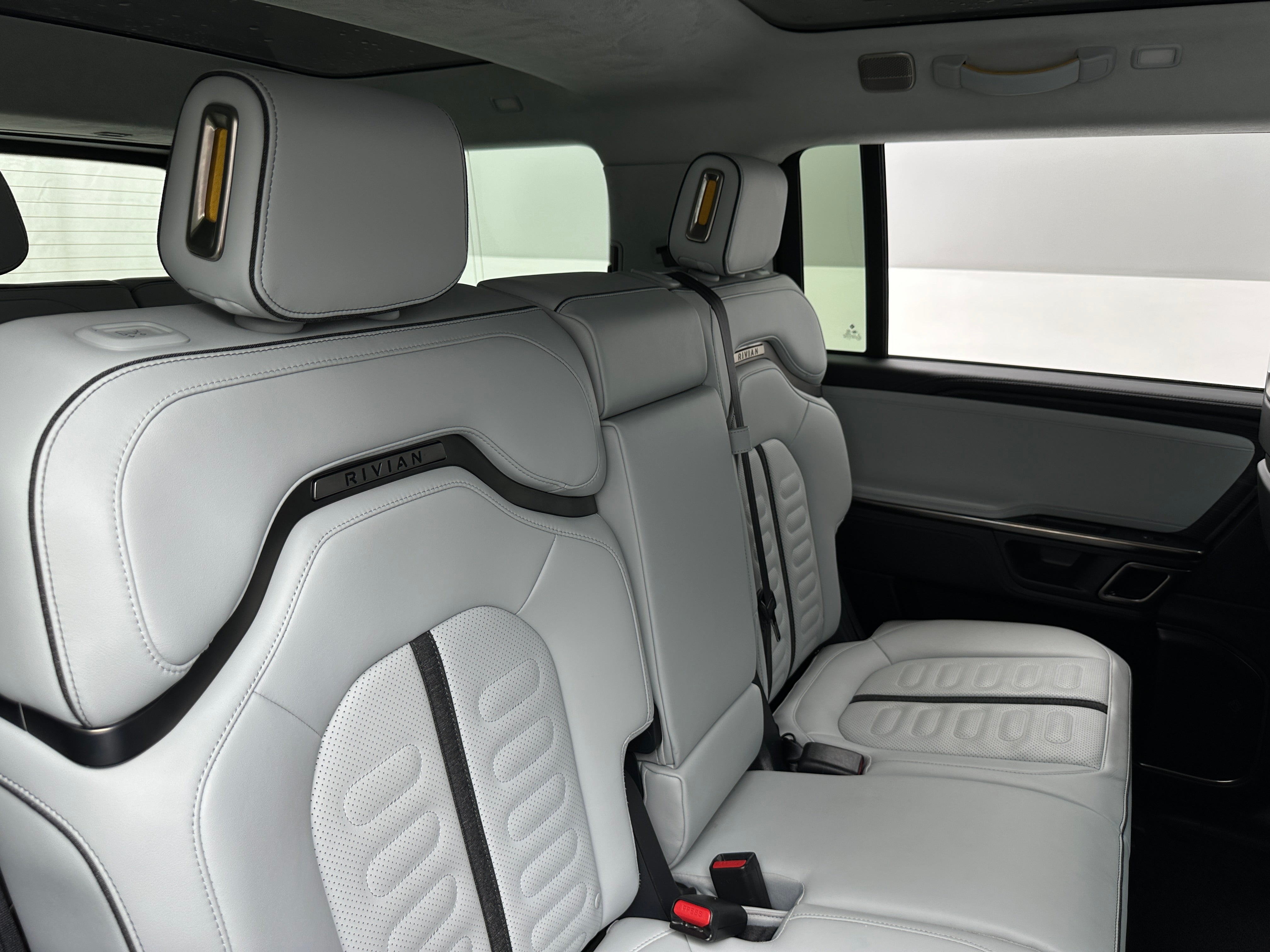 2023 Rivian R1S Adventure 4