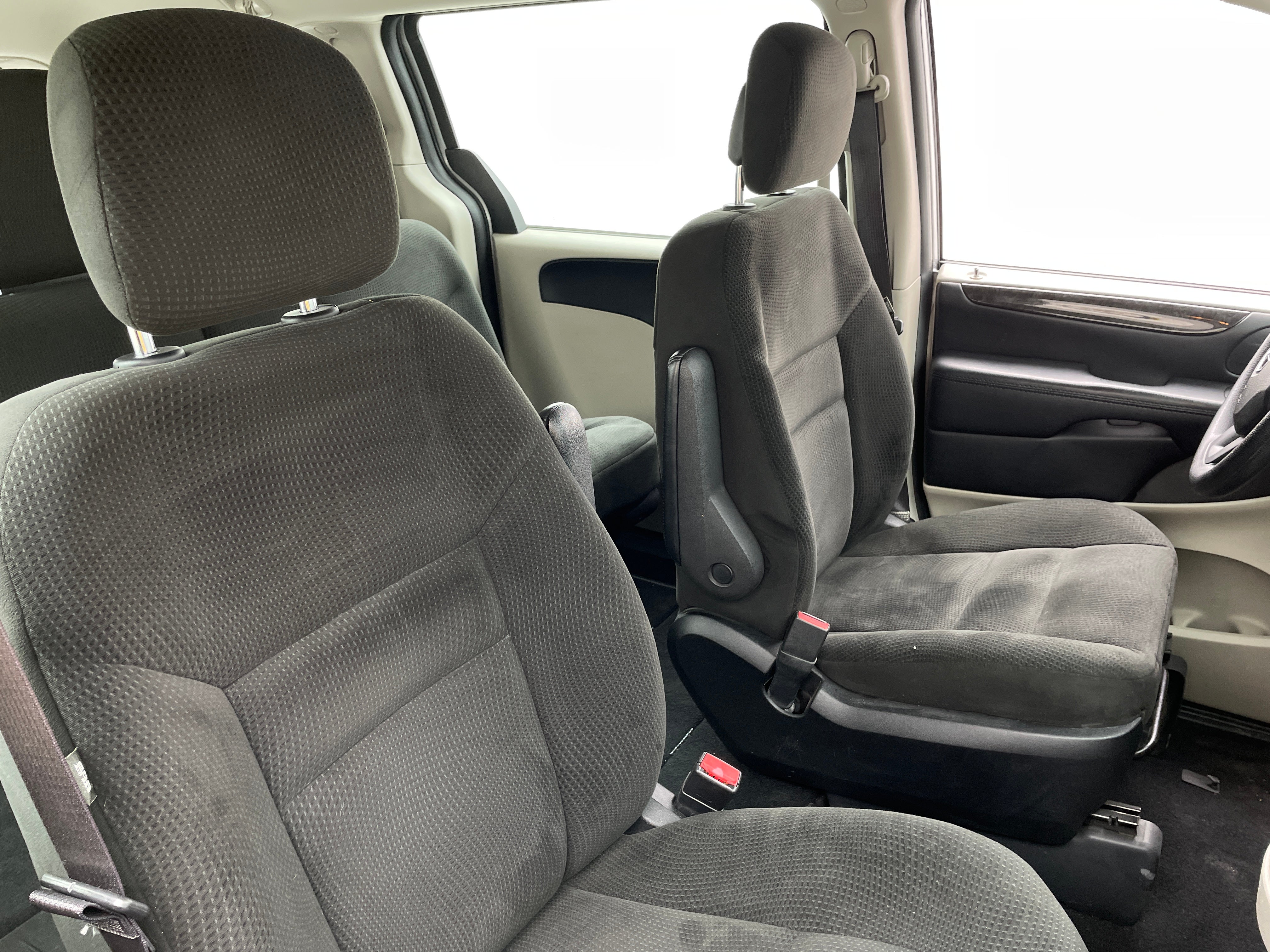 2015 Dodge Grand Caravan SE 2