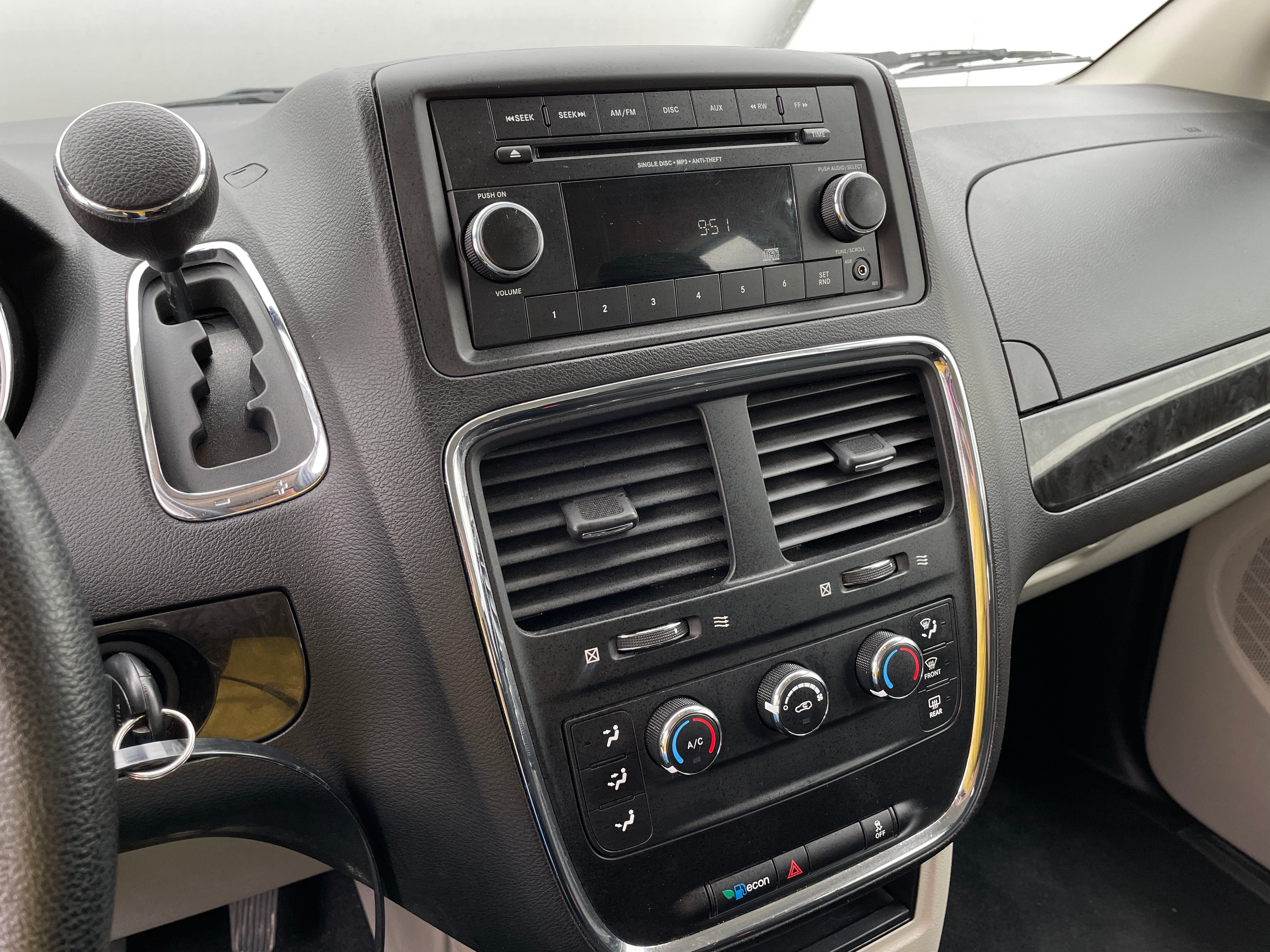 2015 Dodge Grand Caravan SE 4