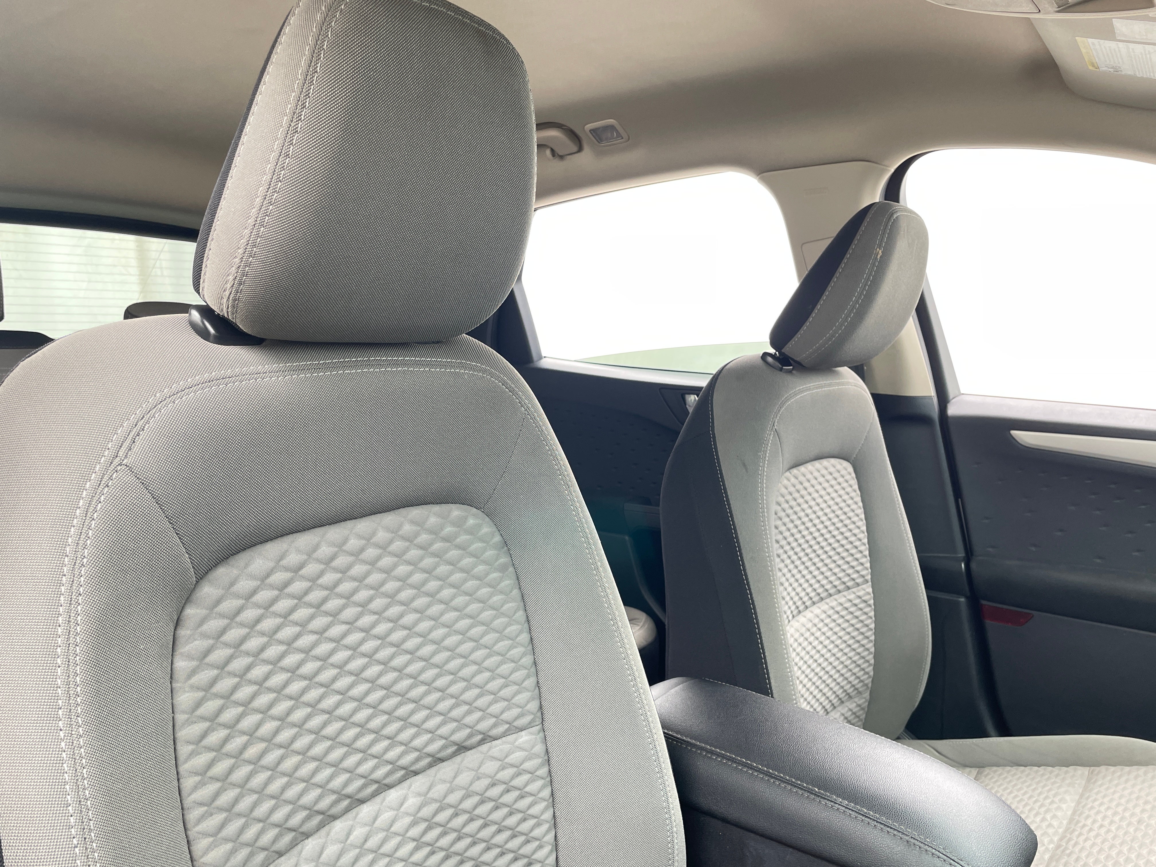 2020 Ford Escape SE 2