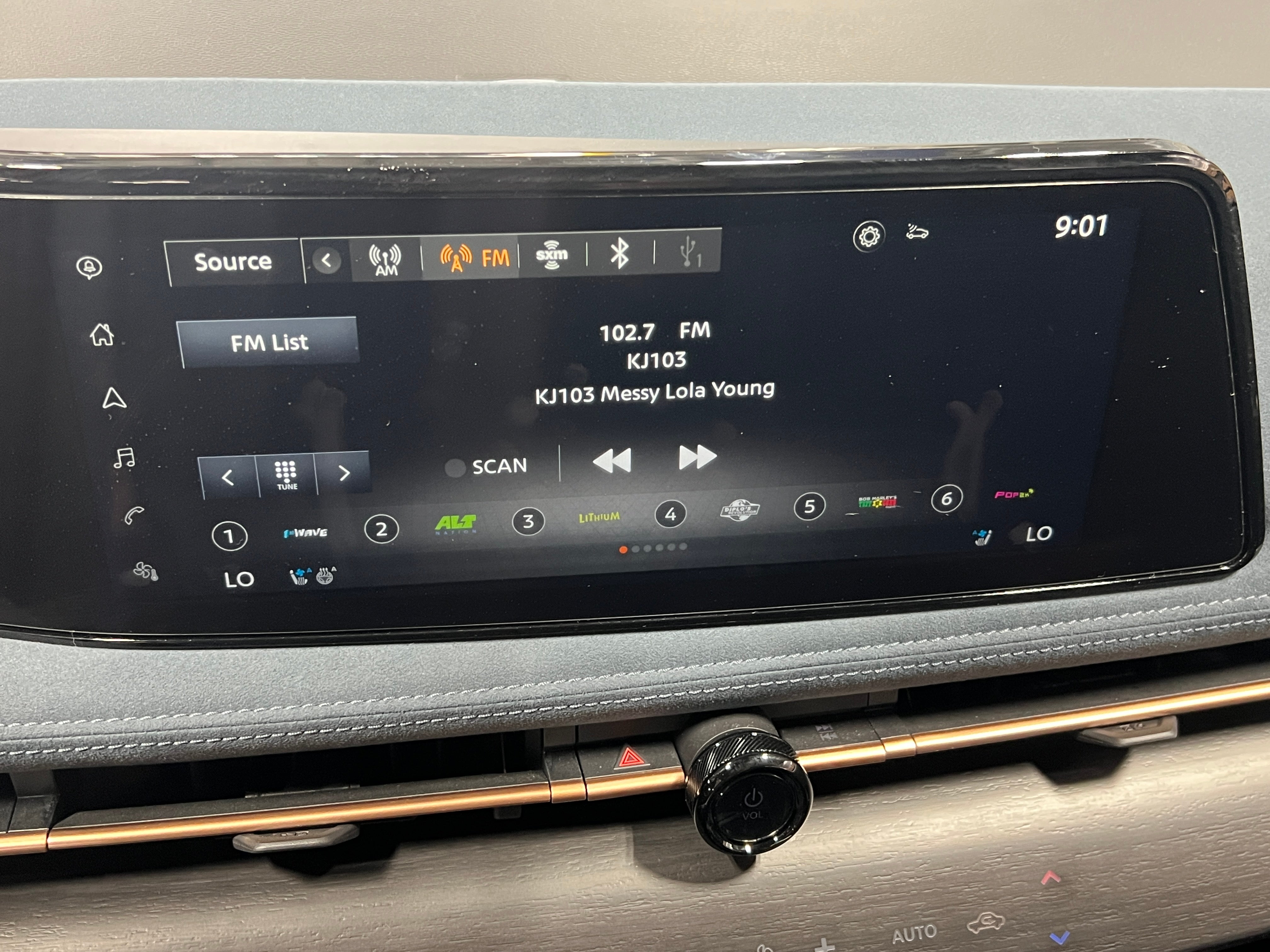 2023 Nissan Ariya Platinum+ 3