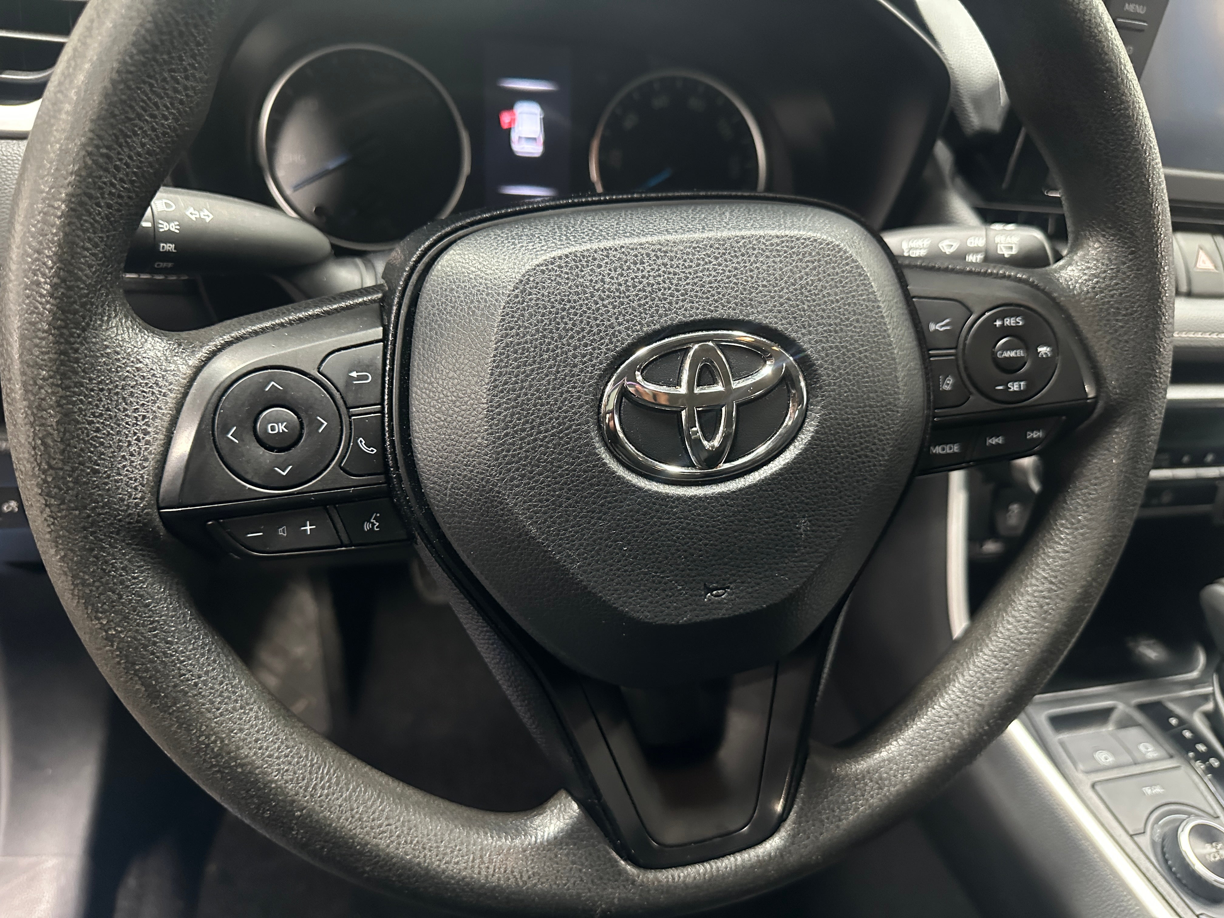 2020 Toyota RAV4 LE 5