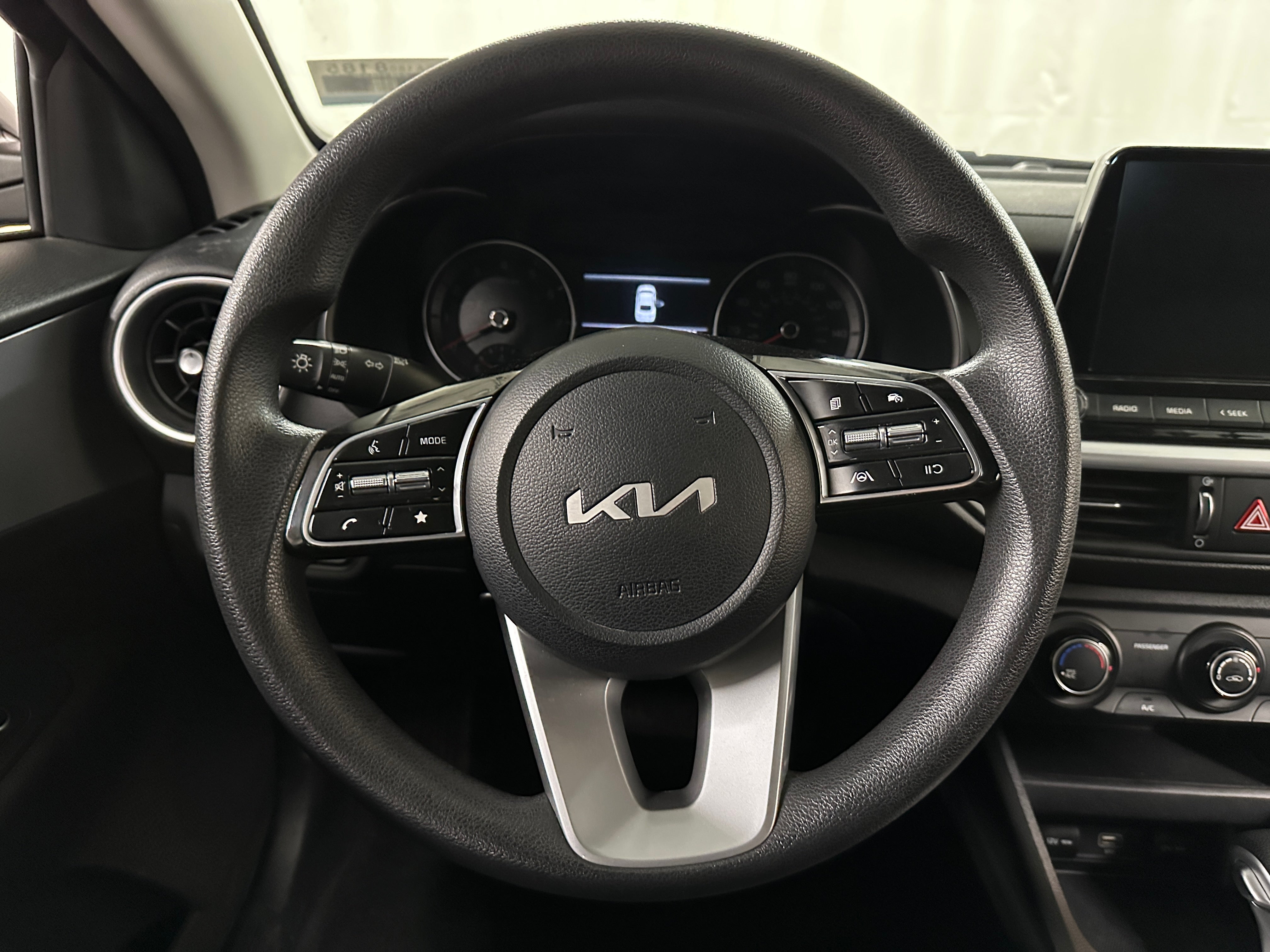 2023 Kia Forte LX 5