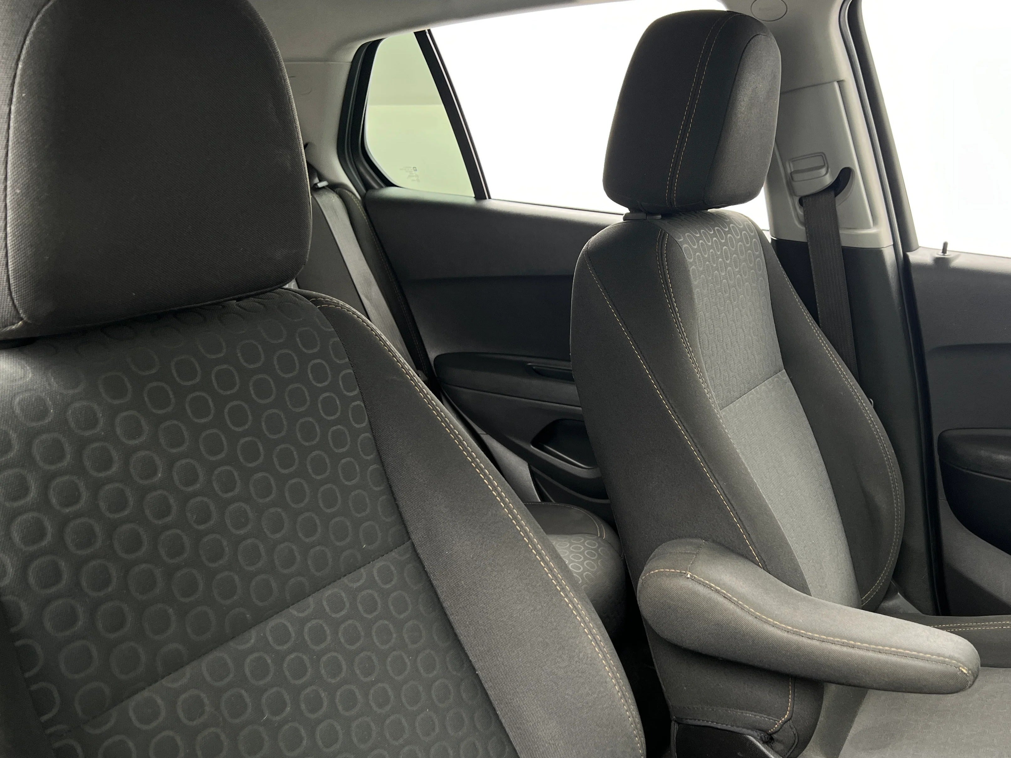 2020 Chevrolet Trax LS 2
