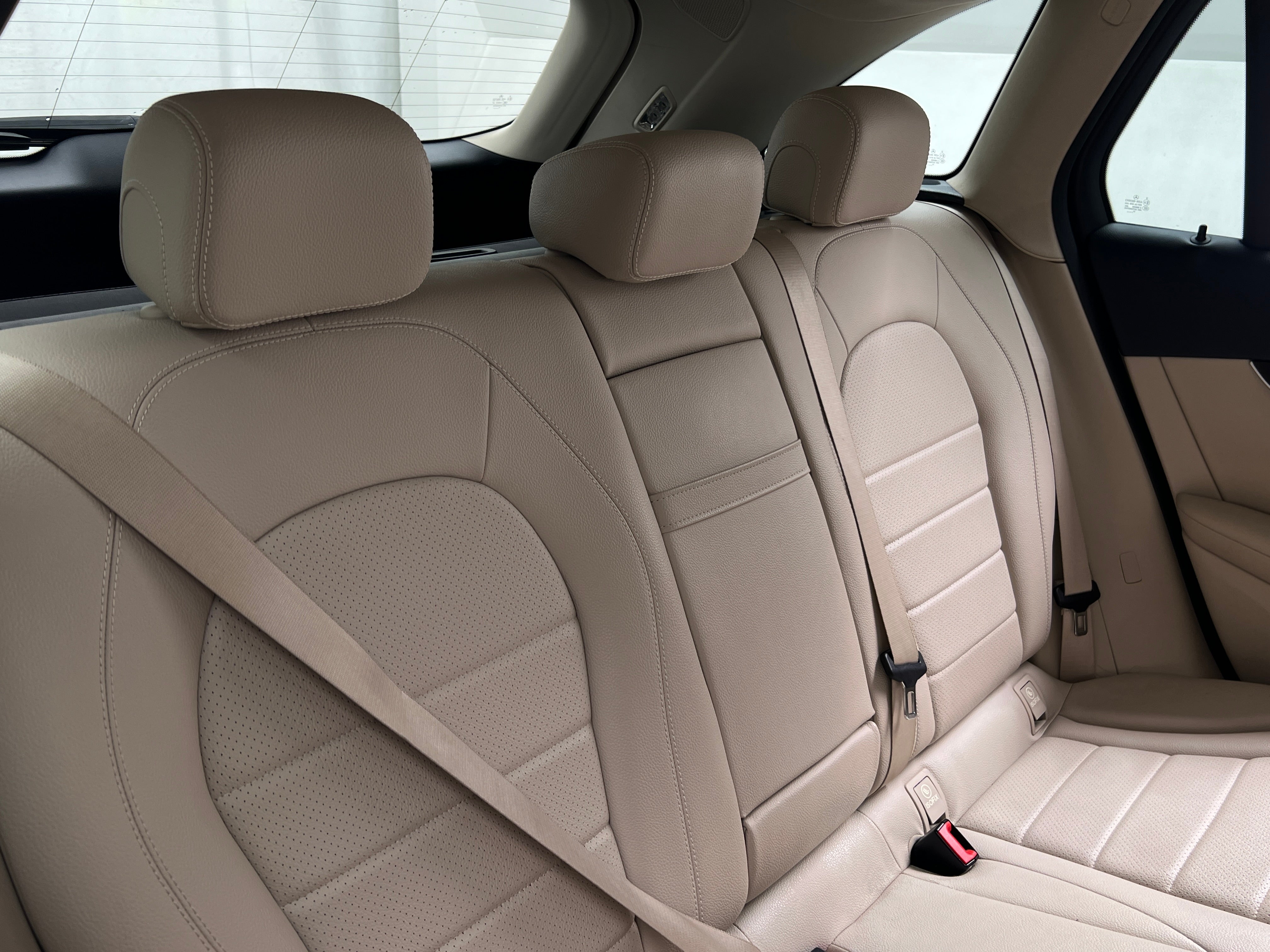2020 Mercedes-Benz GLC 300 5
