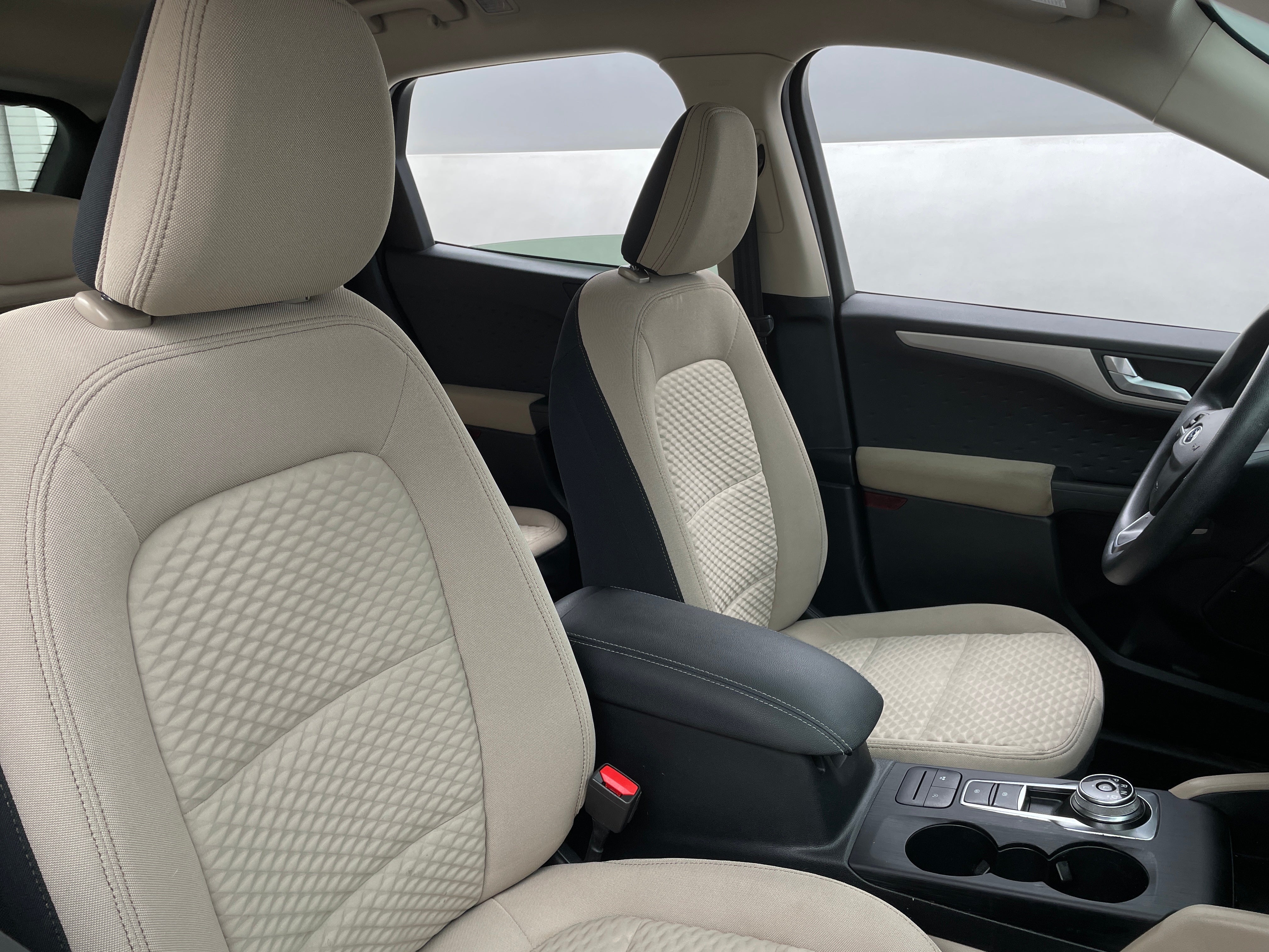 2020 Ford Escape SE 2