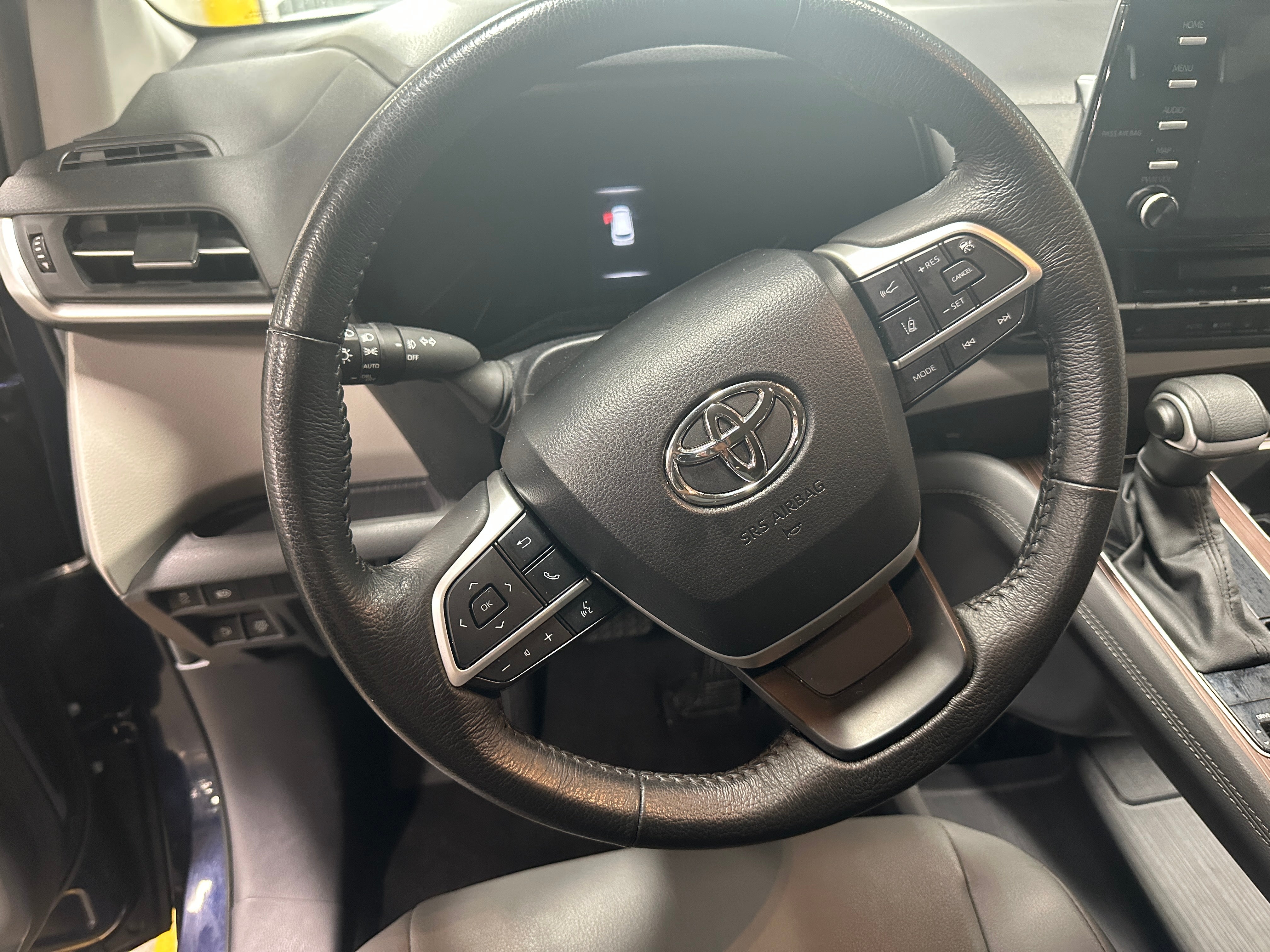 2024 Toyota Sienna XLE 4