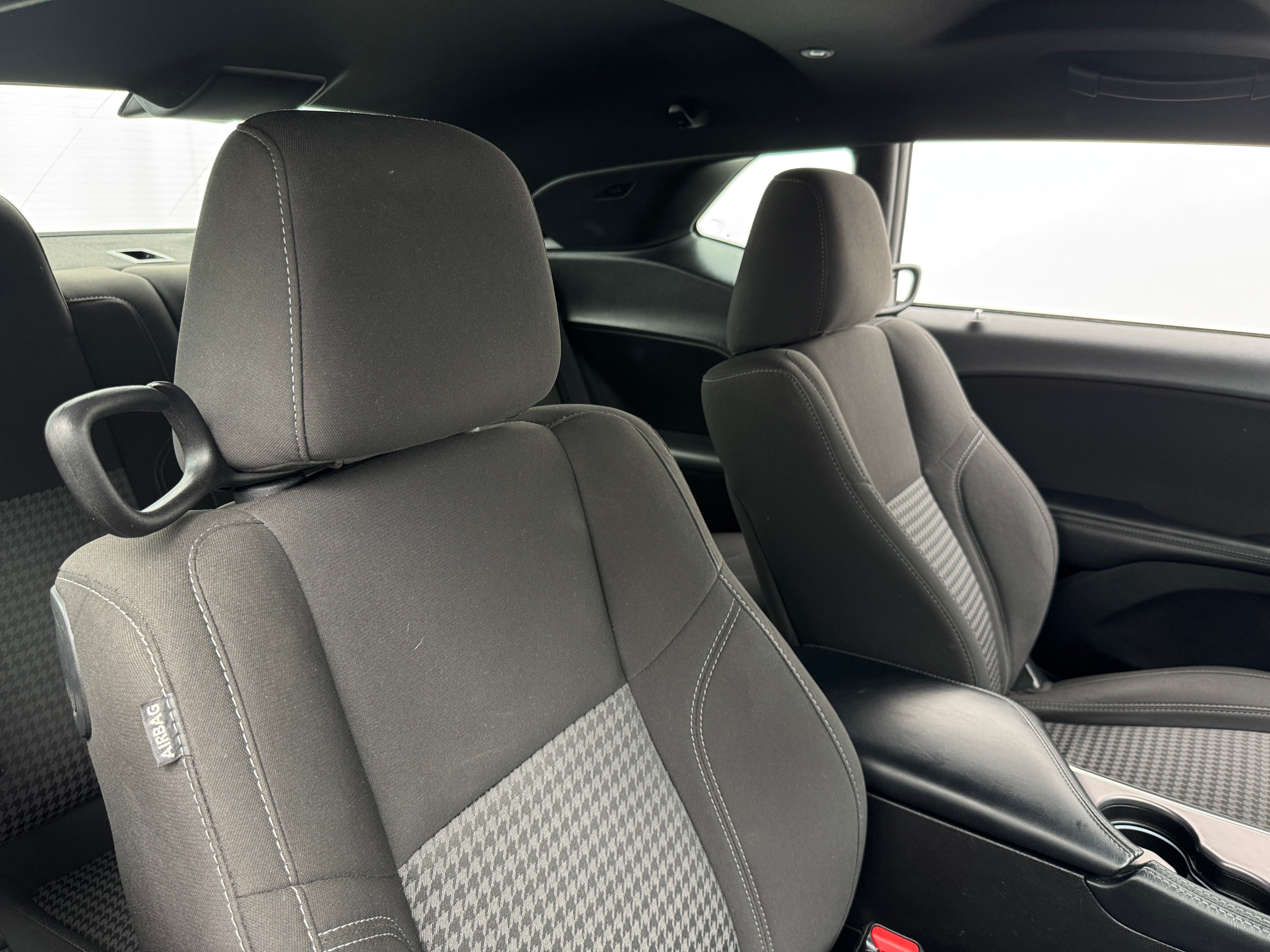 2022 Dodge Challenger SXT 2