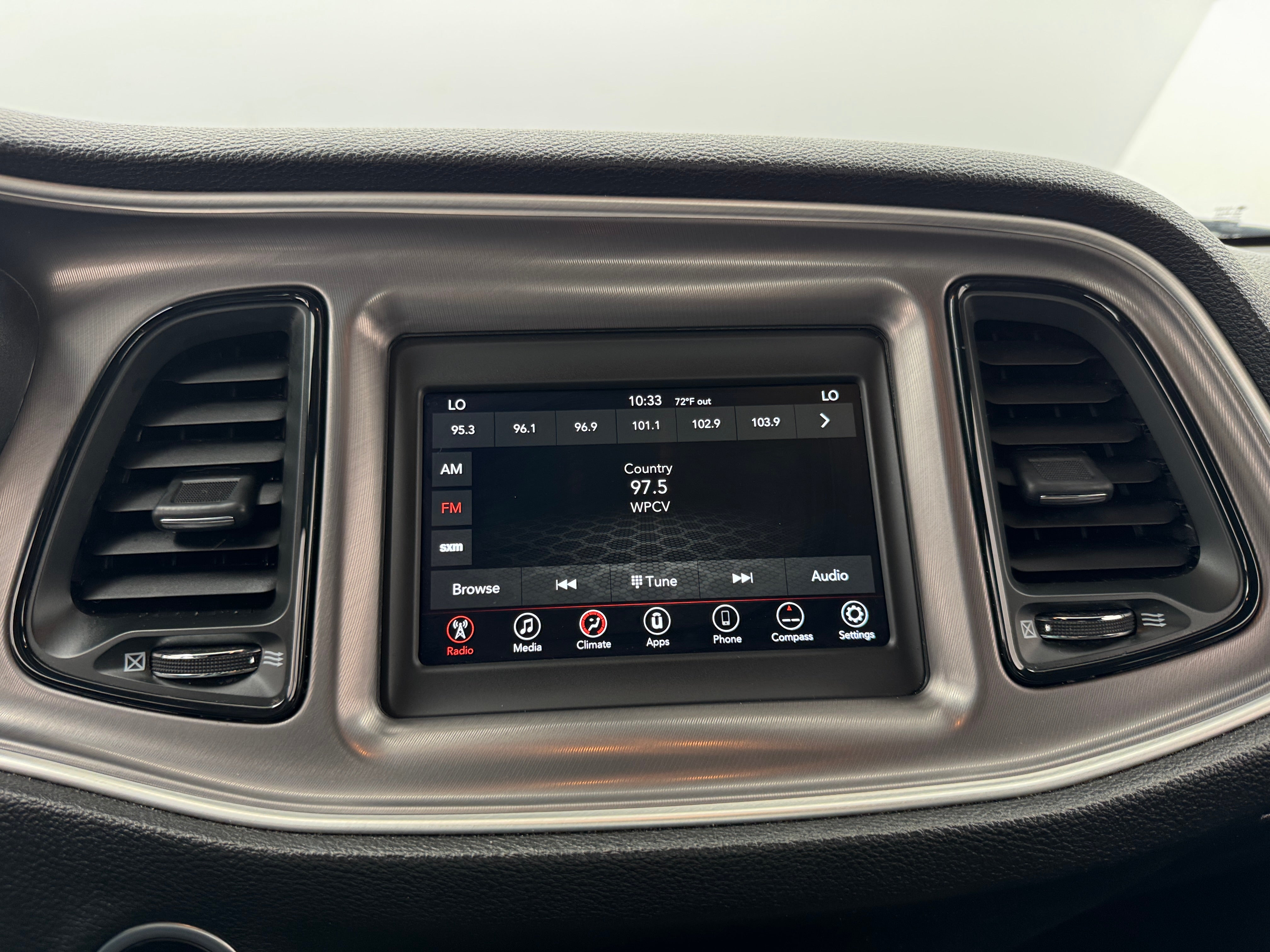 2022 Dodge Challenger SXT 3
