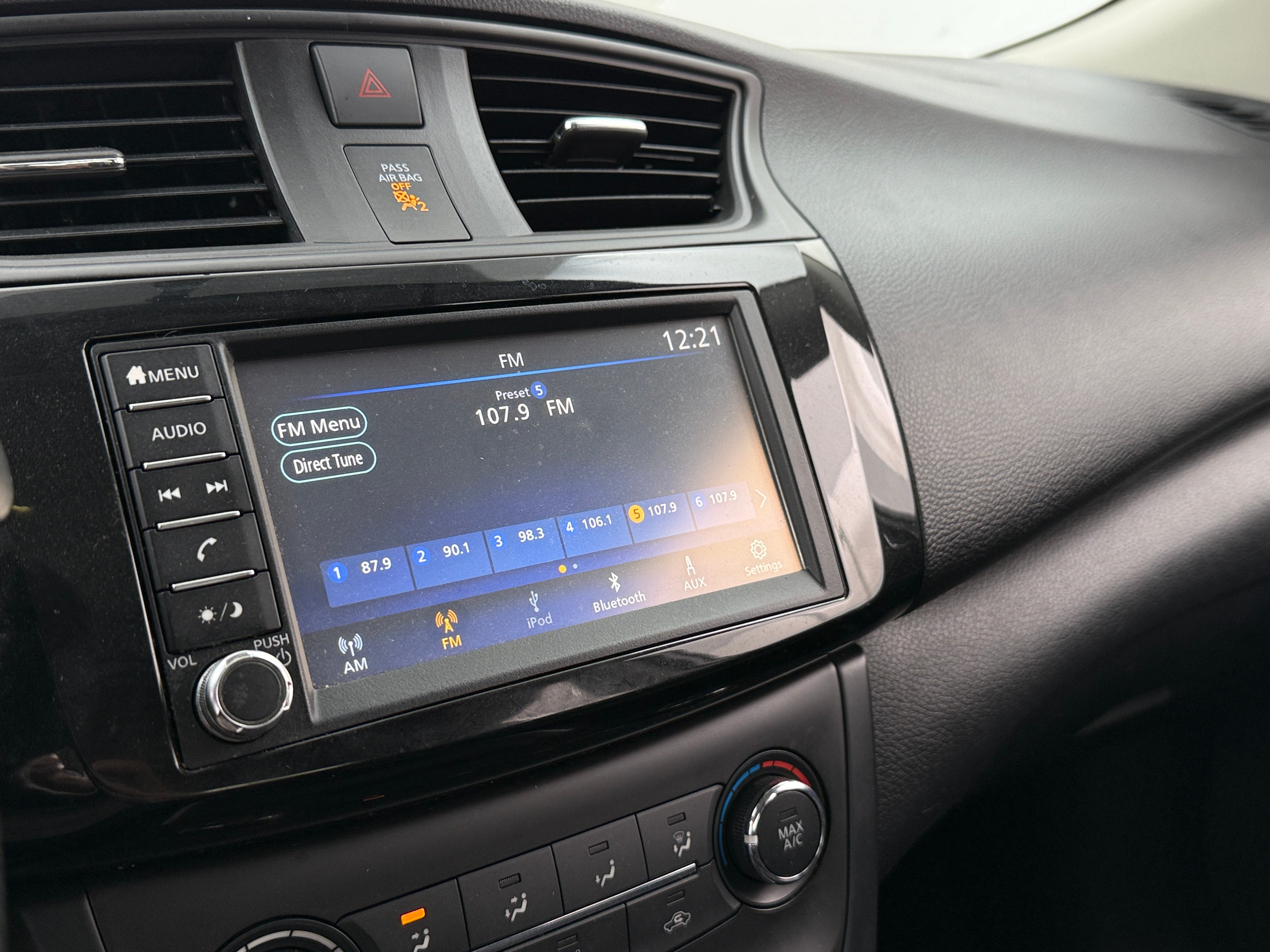 2019 Nissan Sentra S 4