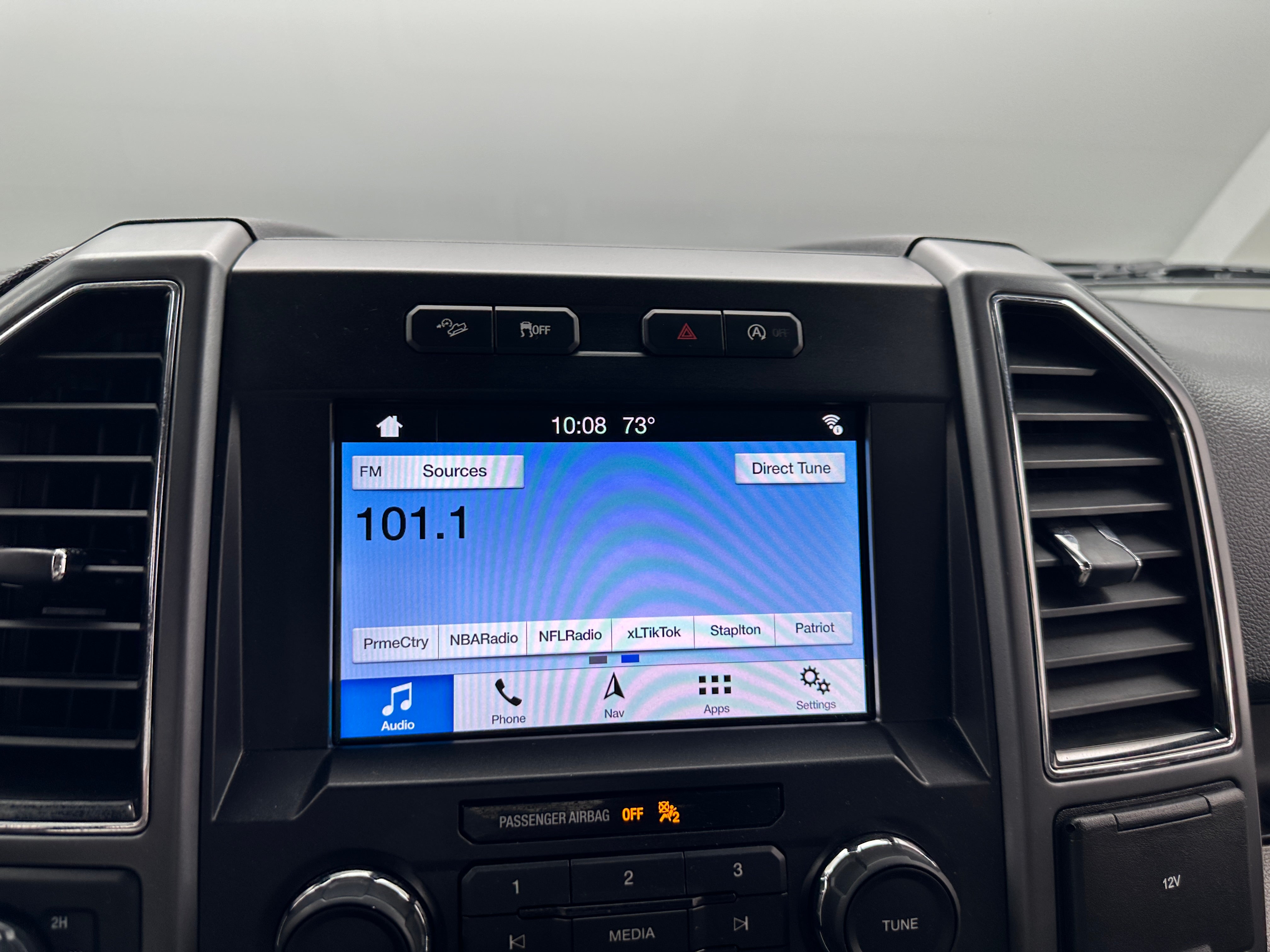 2019 Ford Econoline E-150 4