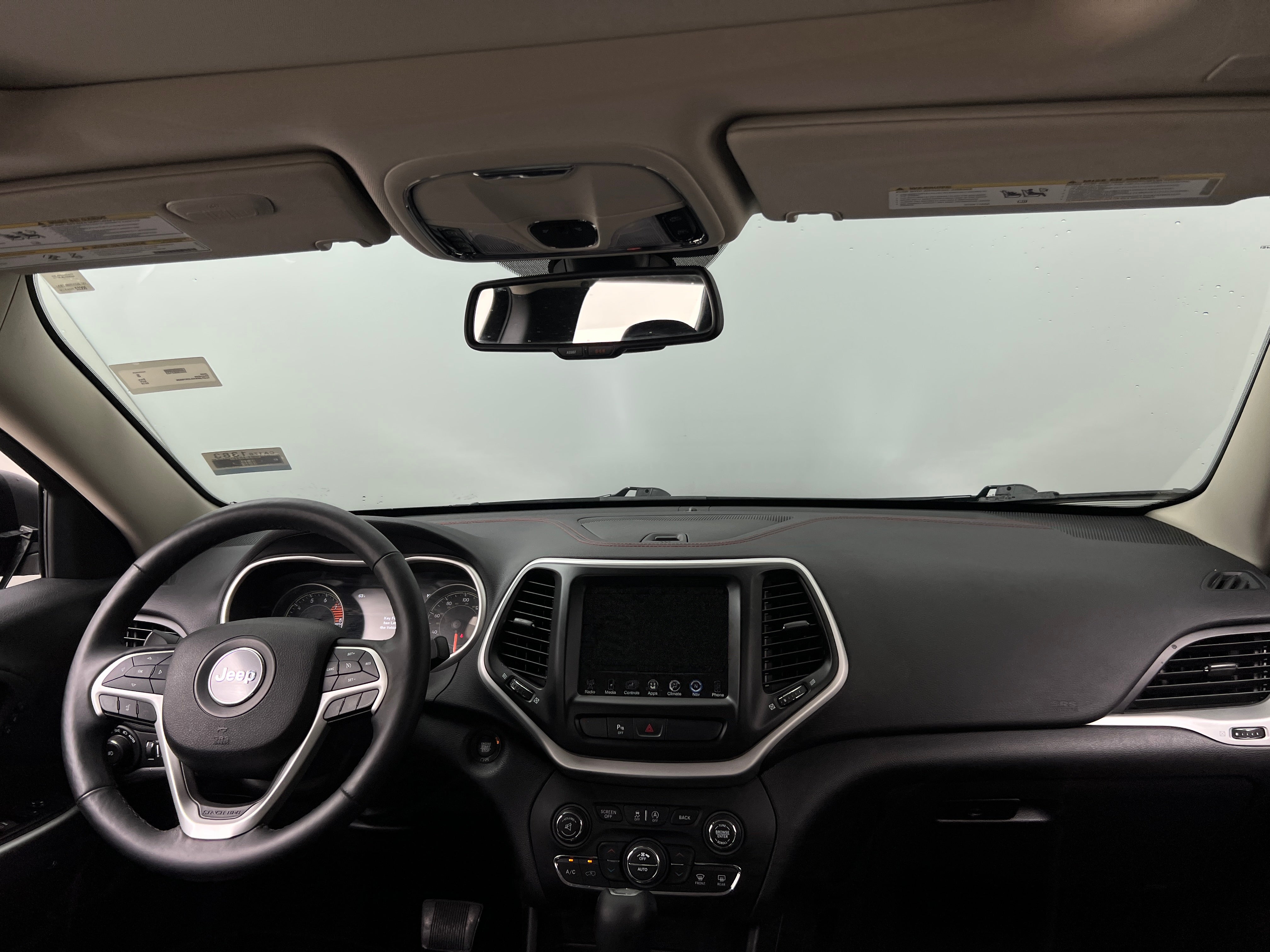2018 Jeep Cherokee  2