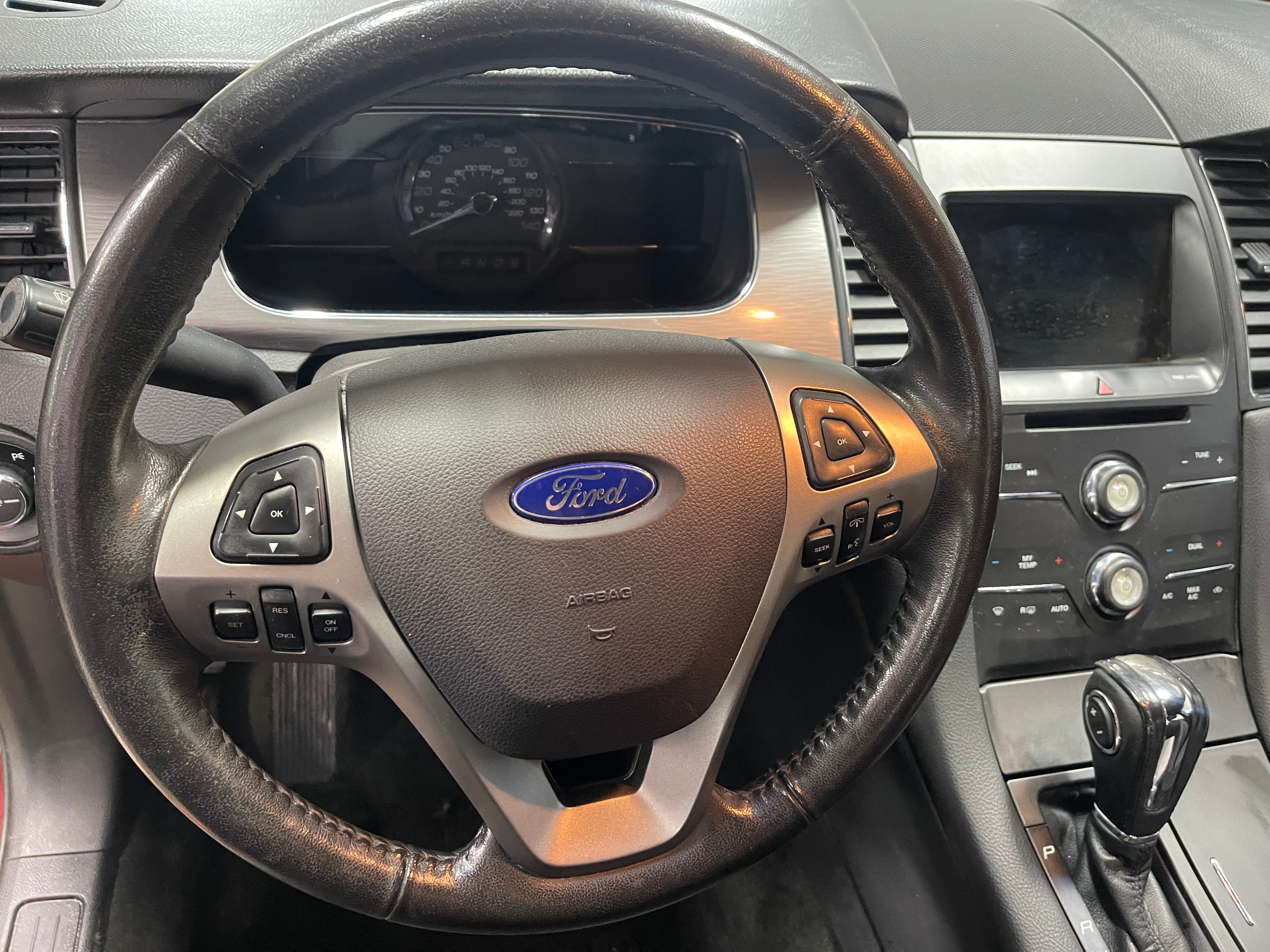 2015 Ford Taurus SEL 5
