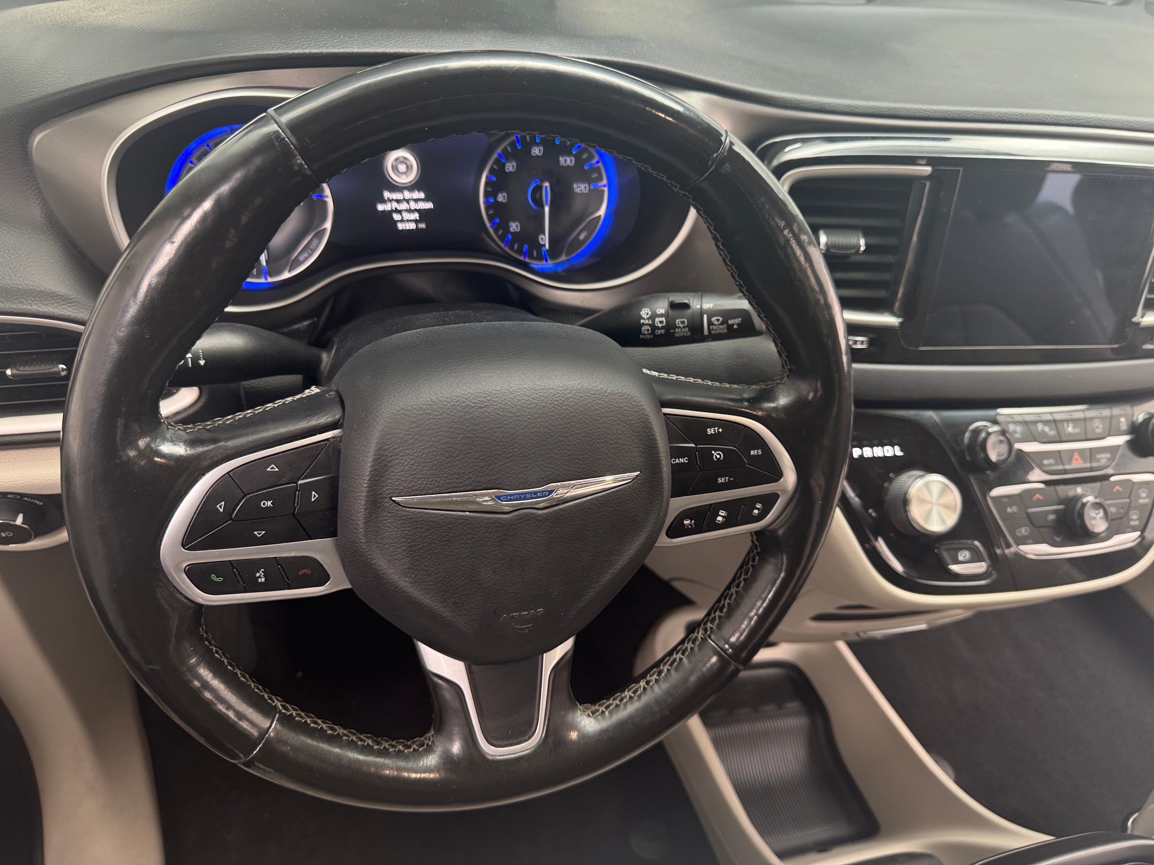 2020 Chrysler Pacifica Touring L 4