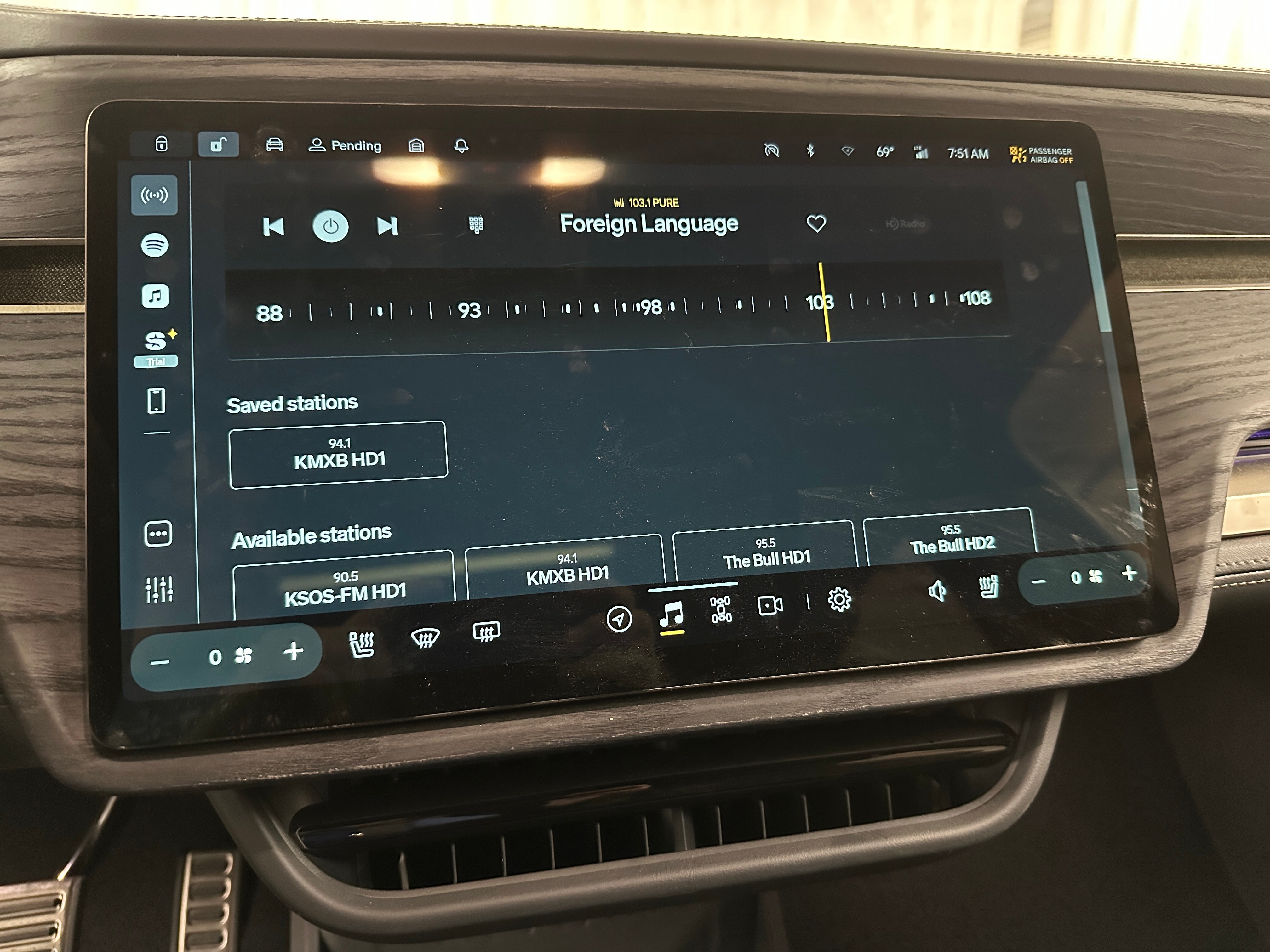 2023 Rivian R1S Adventure 3