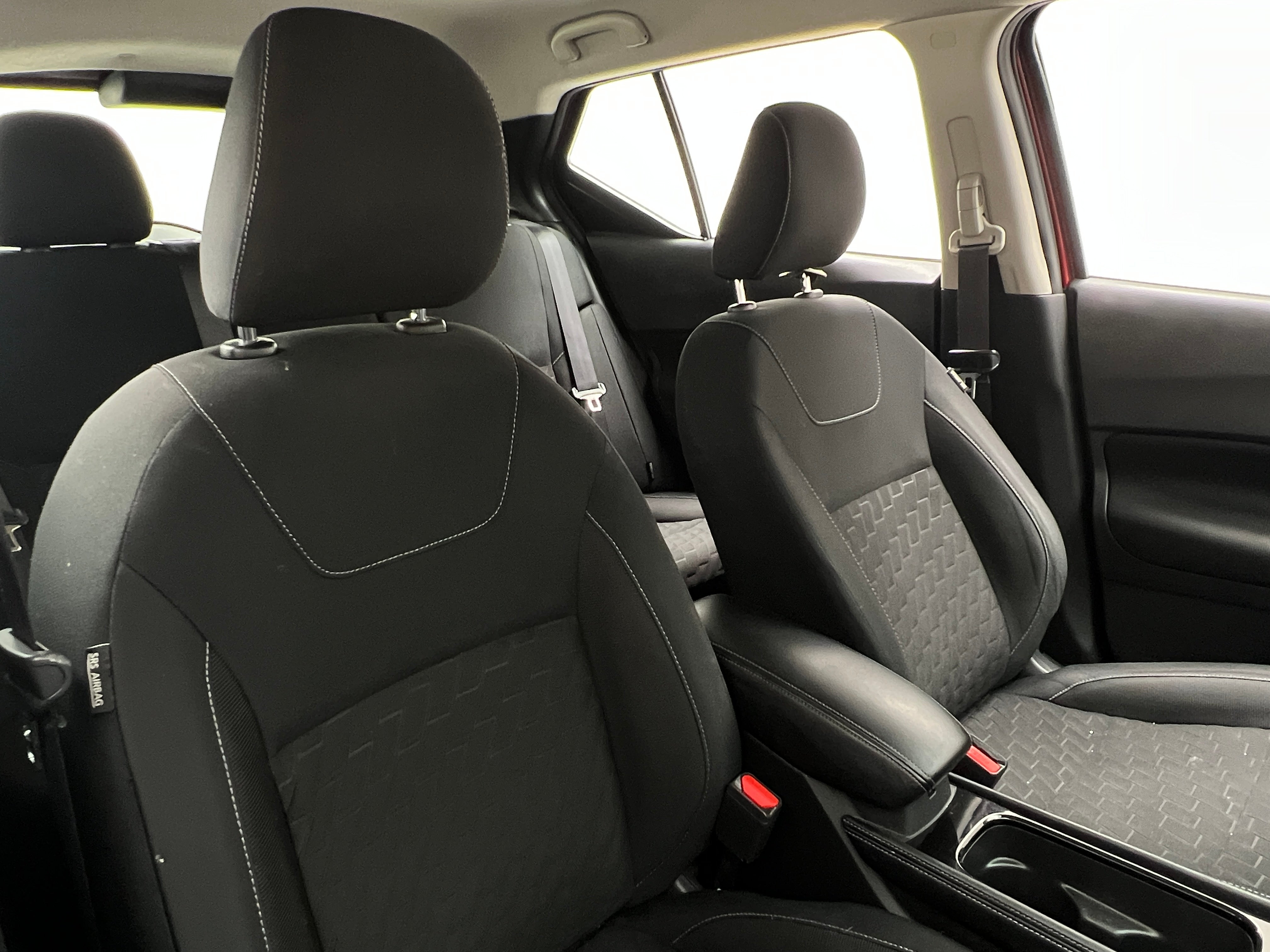 2022 Nissan Kicks SV 2