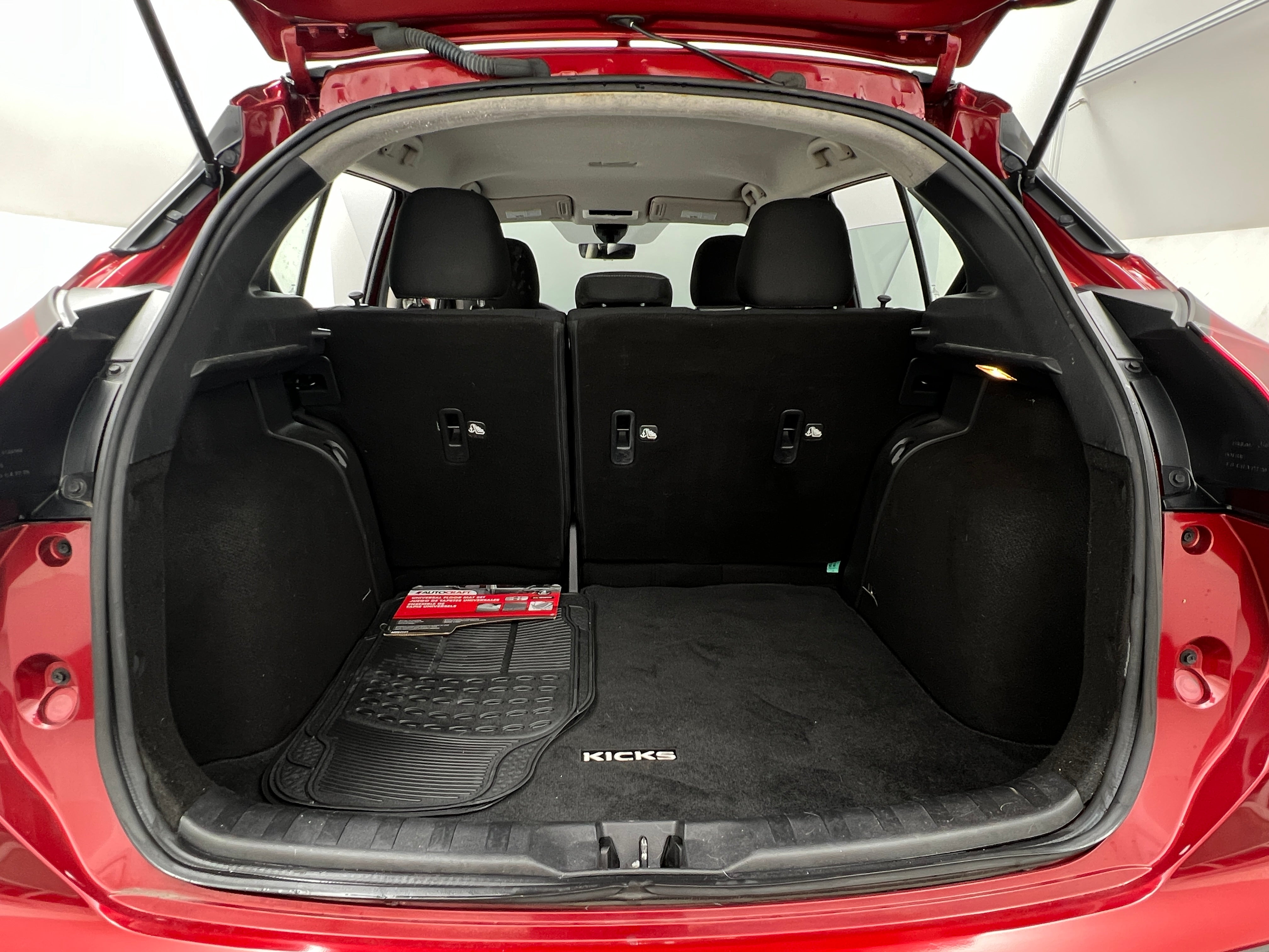 2022 Nissan Kicks SV 7