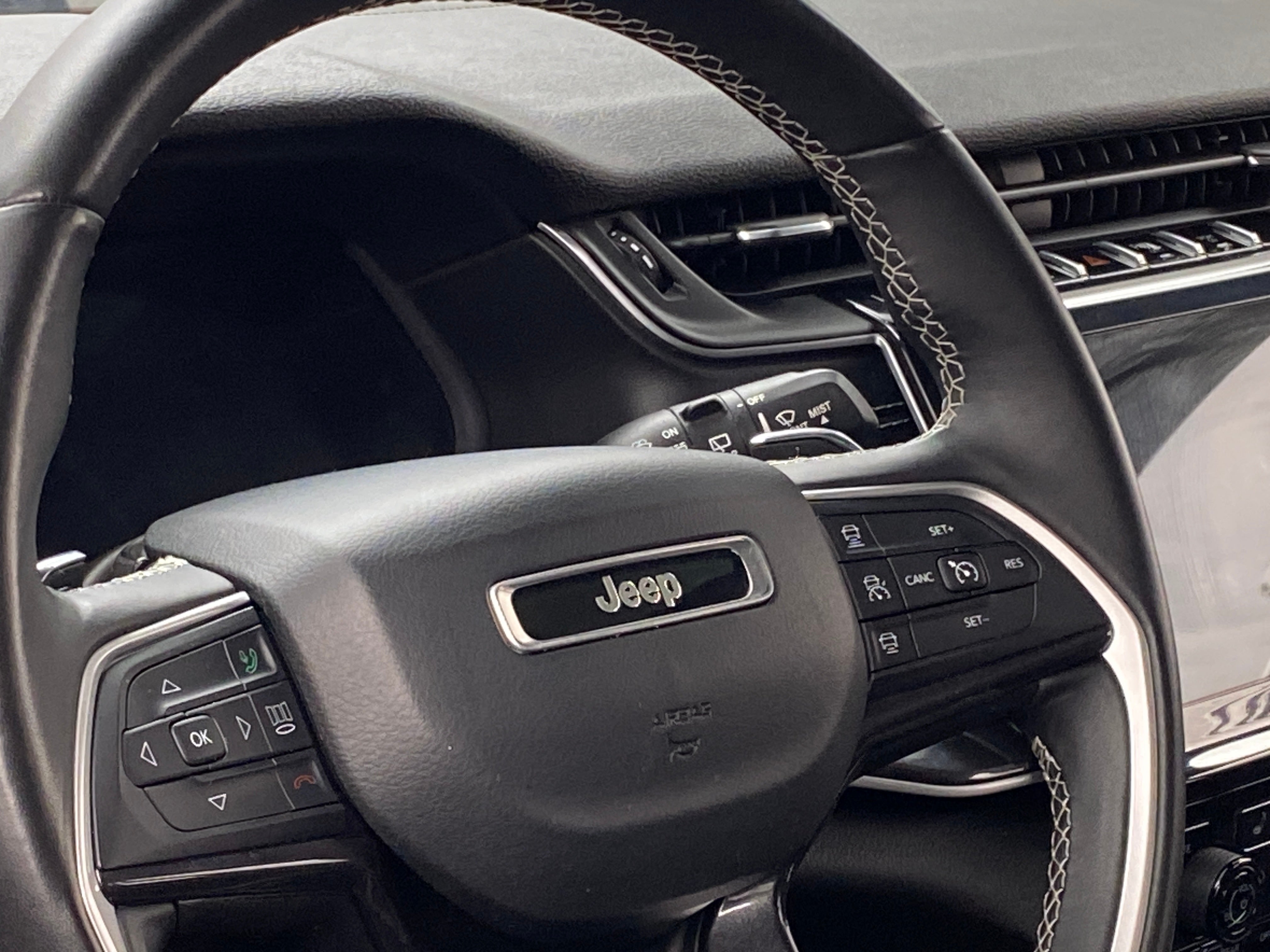 2021 Jeep Grand Cherokee L Altitude 4