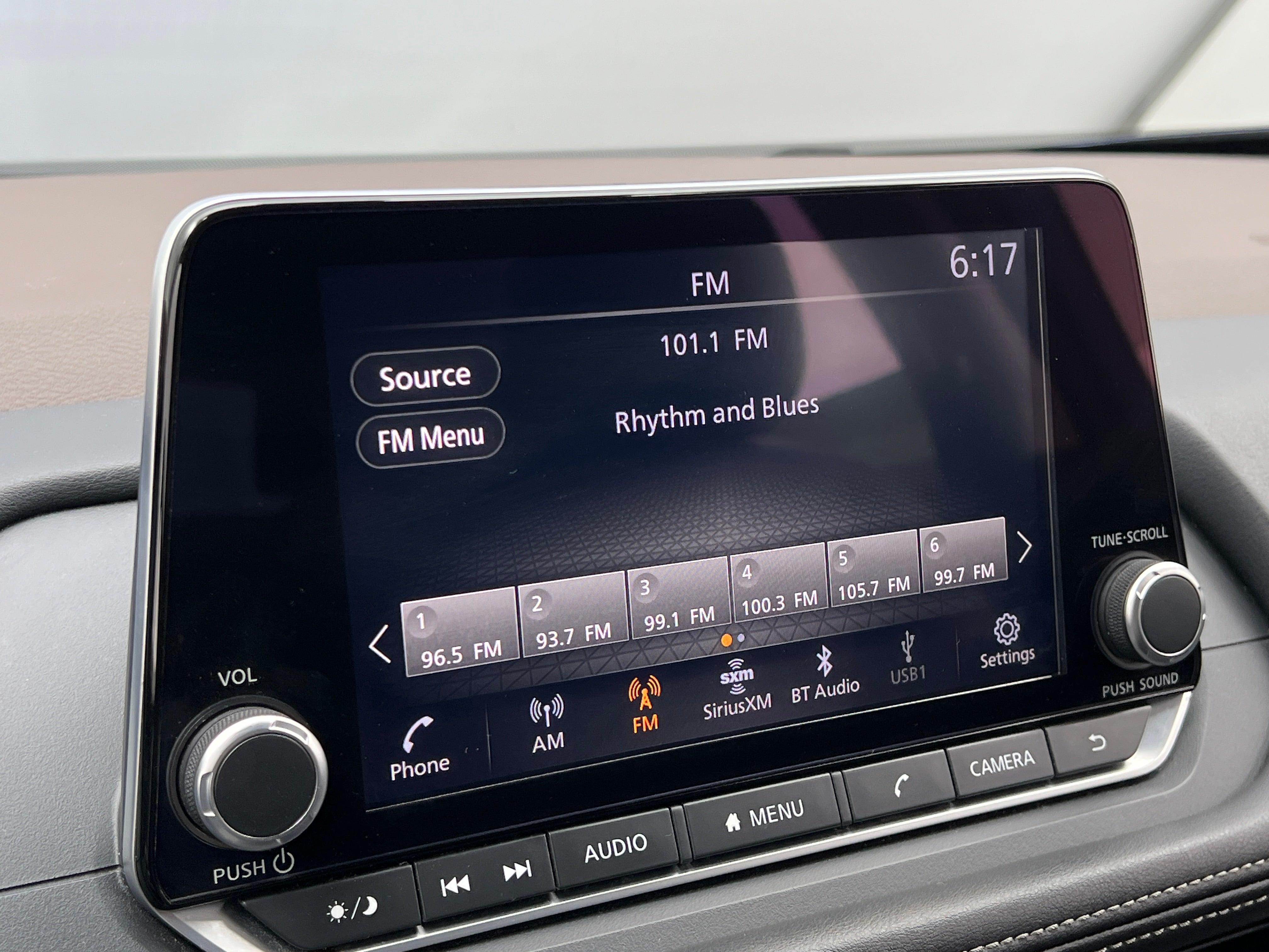 2023 Nissan Rogue SV 4