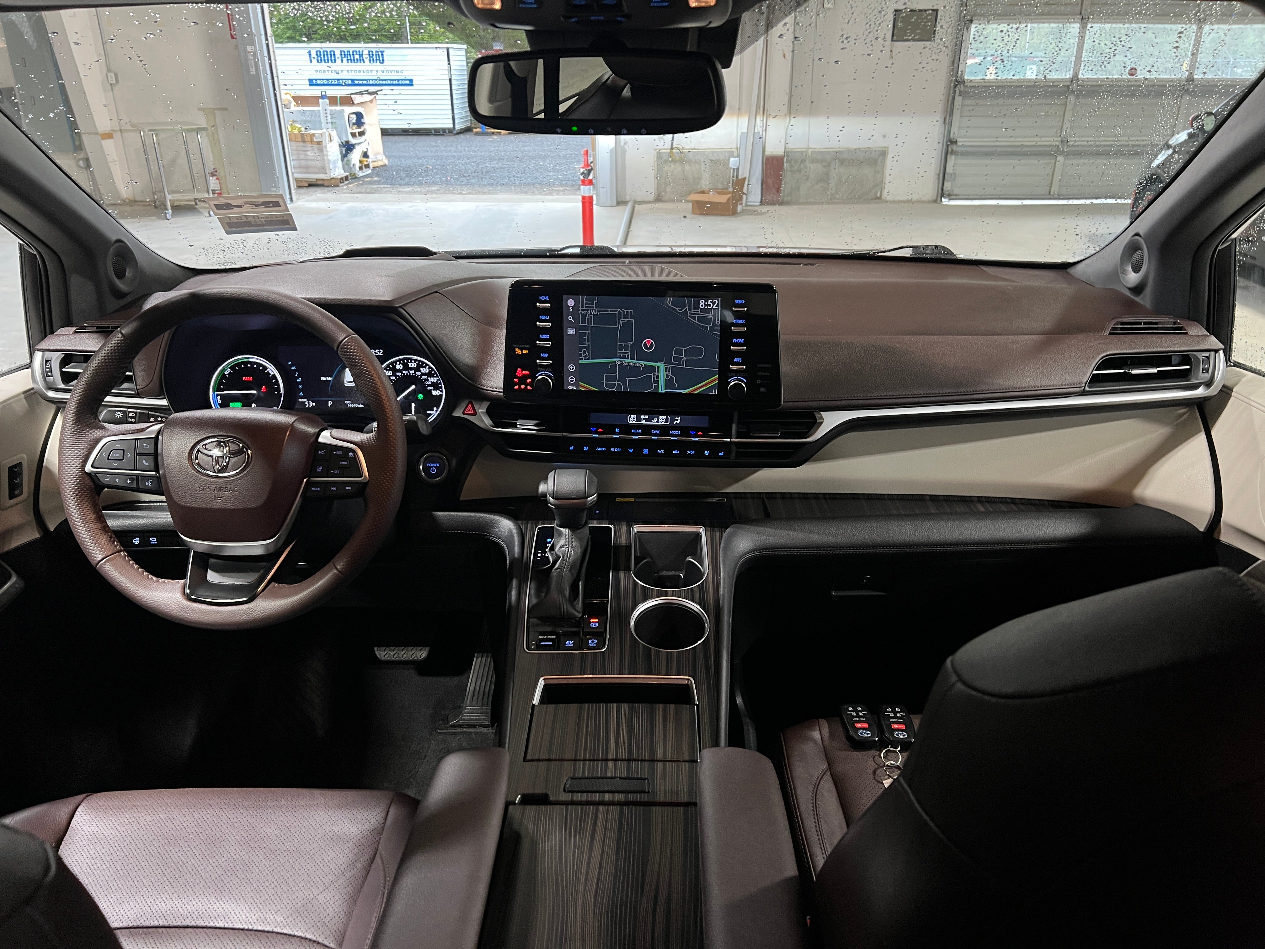 2024 Toyota Sienna Platinum 2