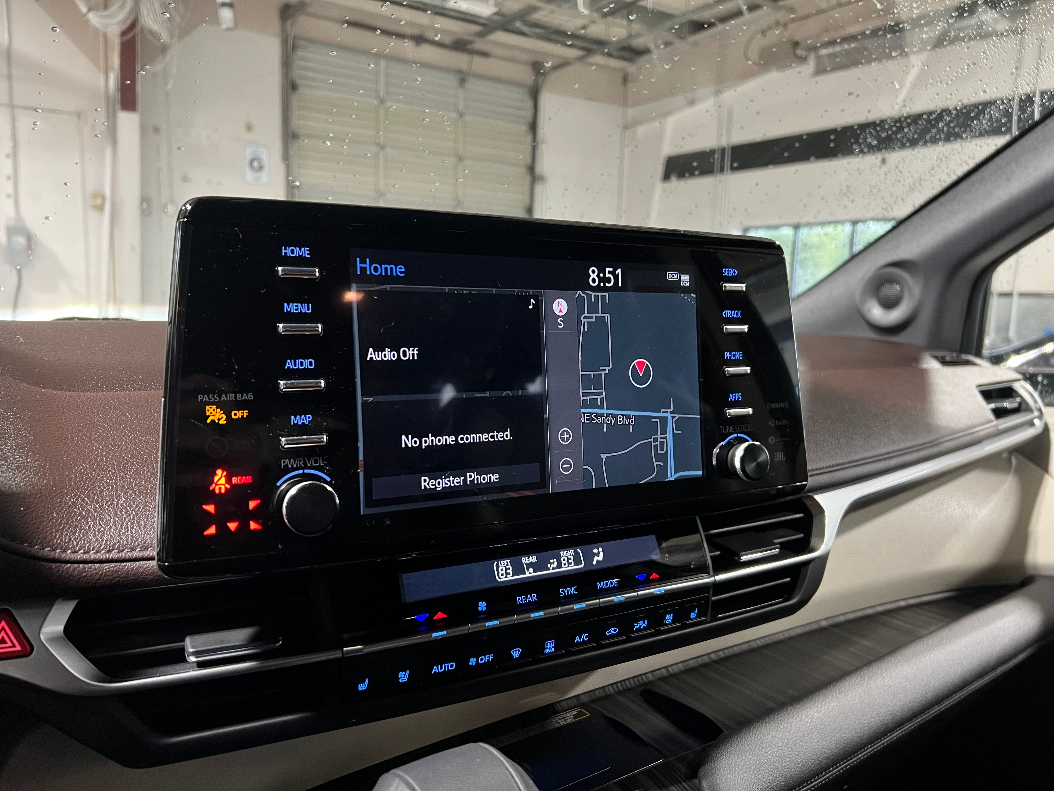 2024 Toyota Sienna Platinum 3