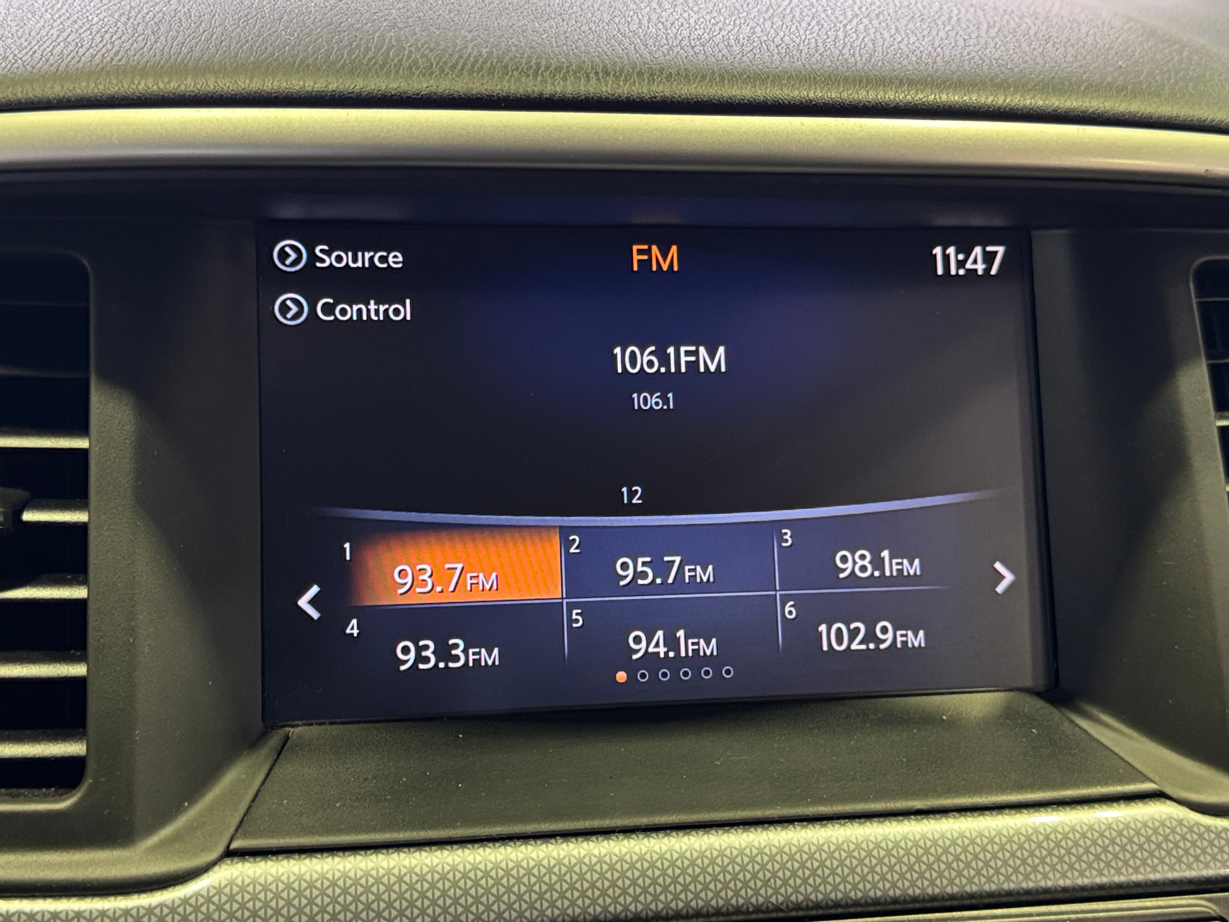 2017 Nissan Pathfinder SL 3