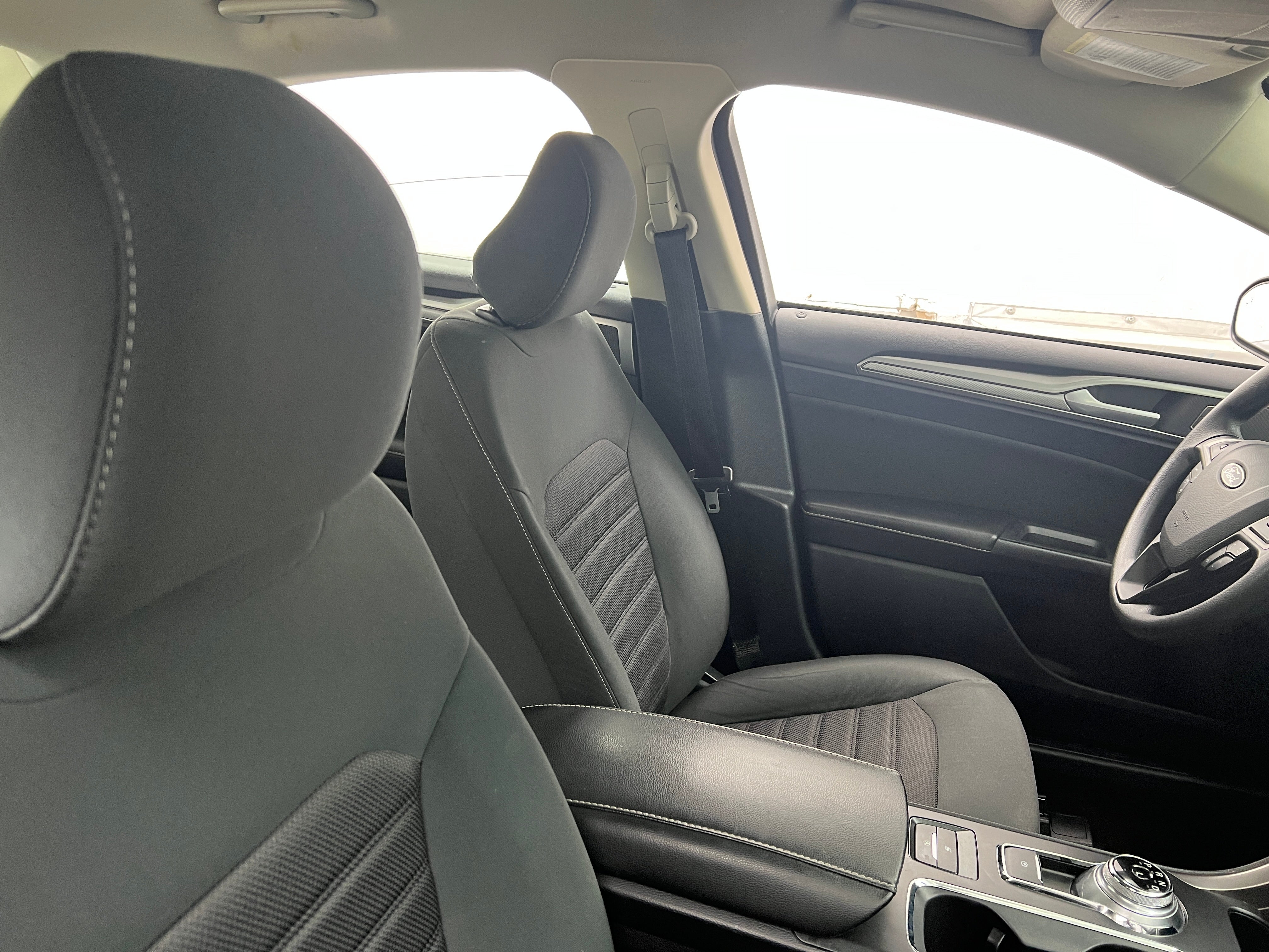 2020 Ford Fusion SE 2