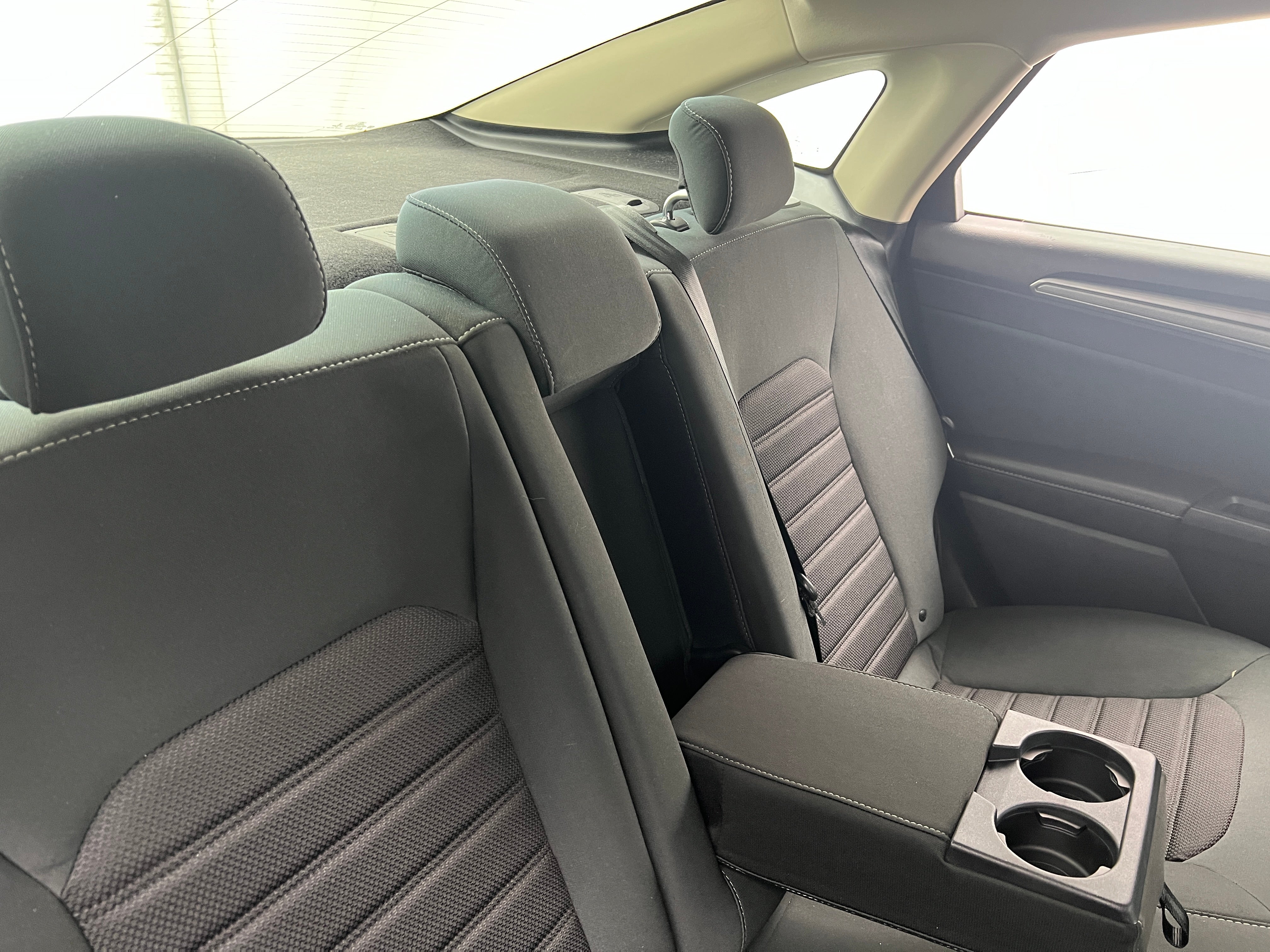 2020 Ford Fusion SE 6