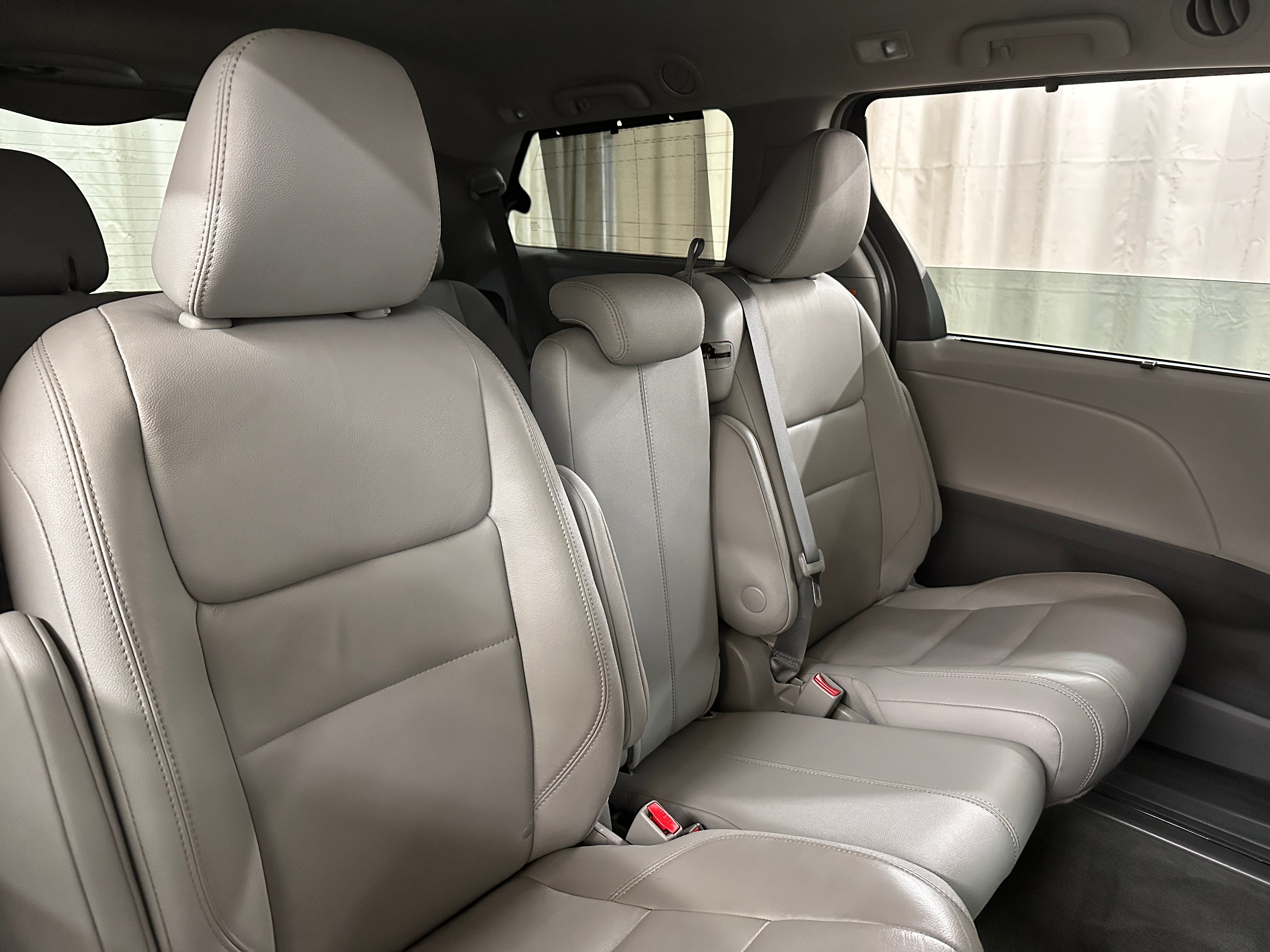 2018 Toyota Sienna XLE 5