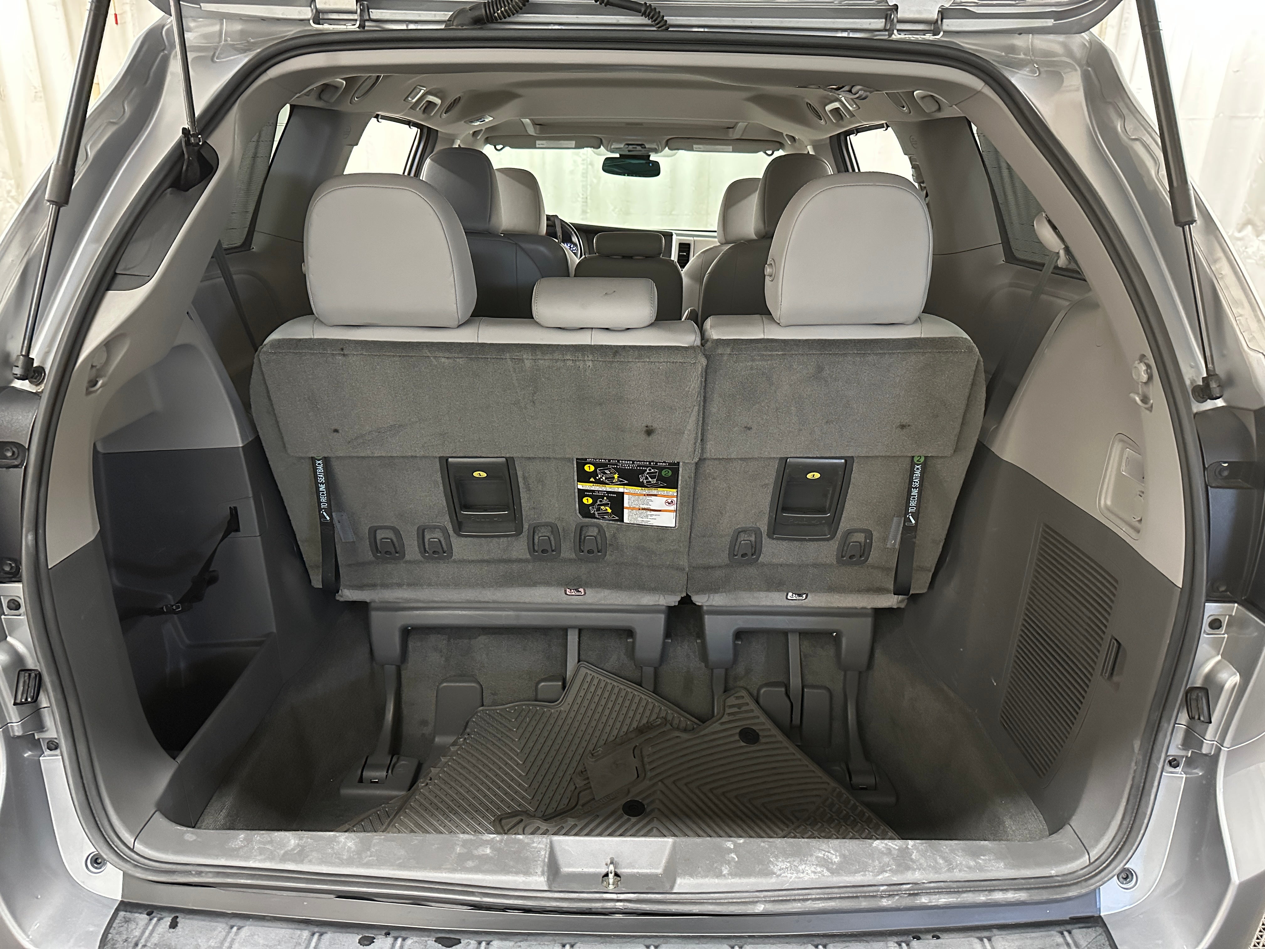 2018 Toyota Sienna XLE 6