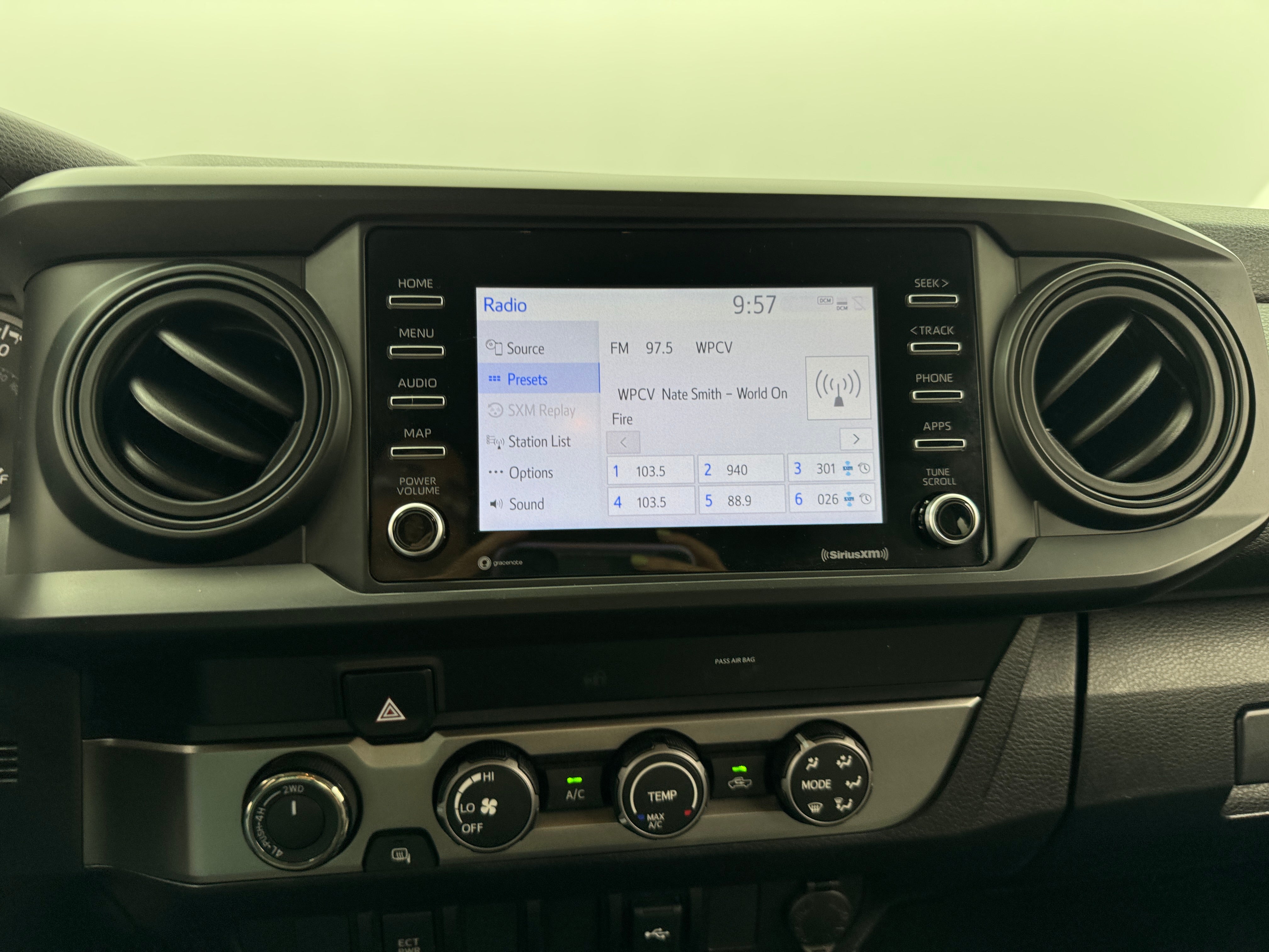 2022 Toyota Tacoma SR 4
