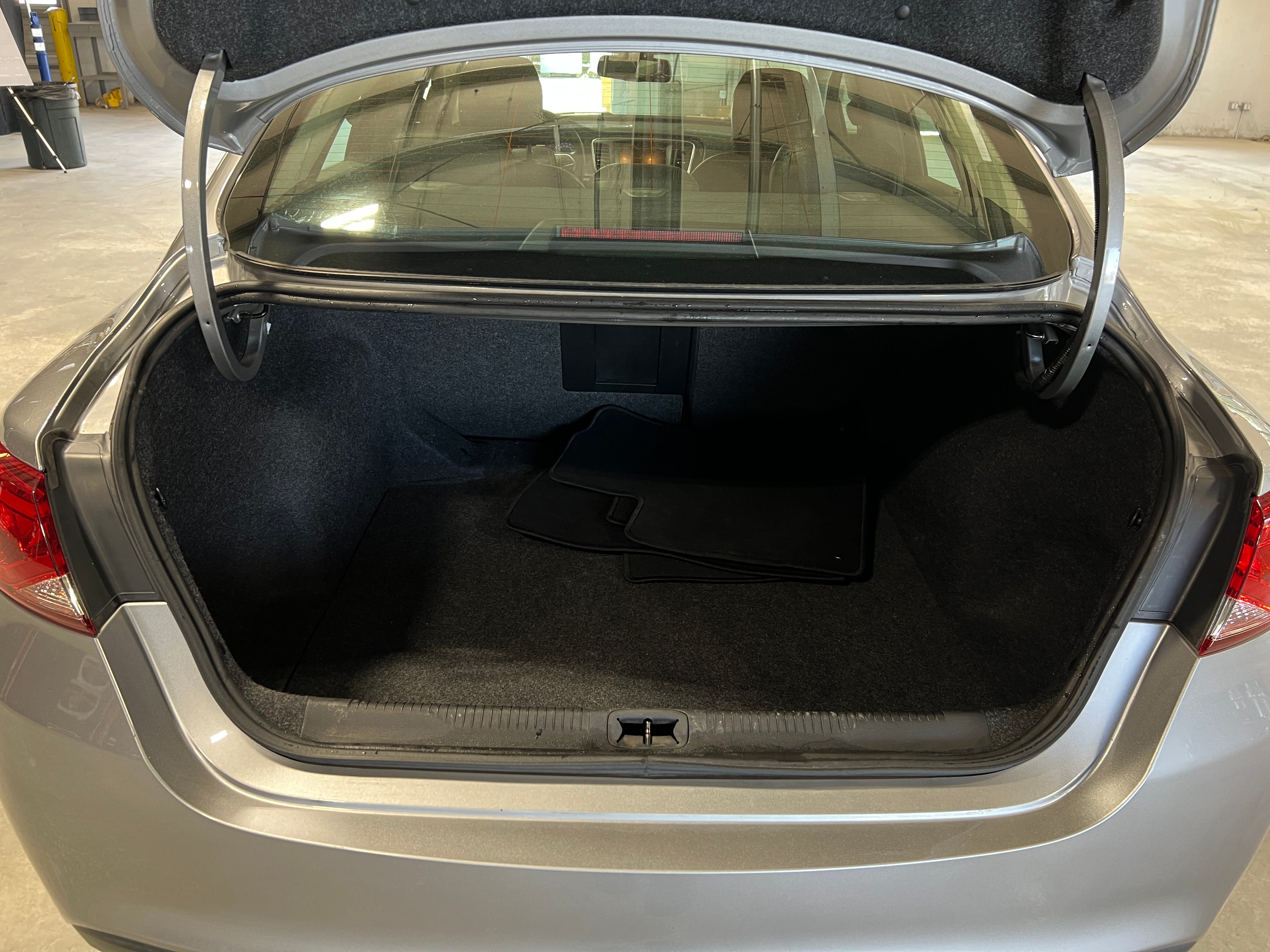2017 Chrysler 200 Limited 6