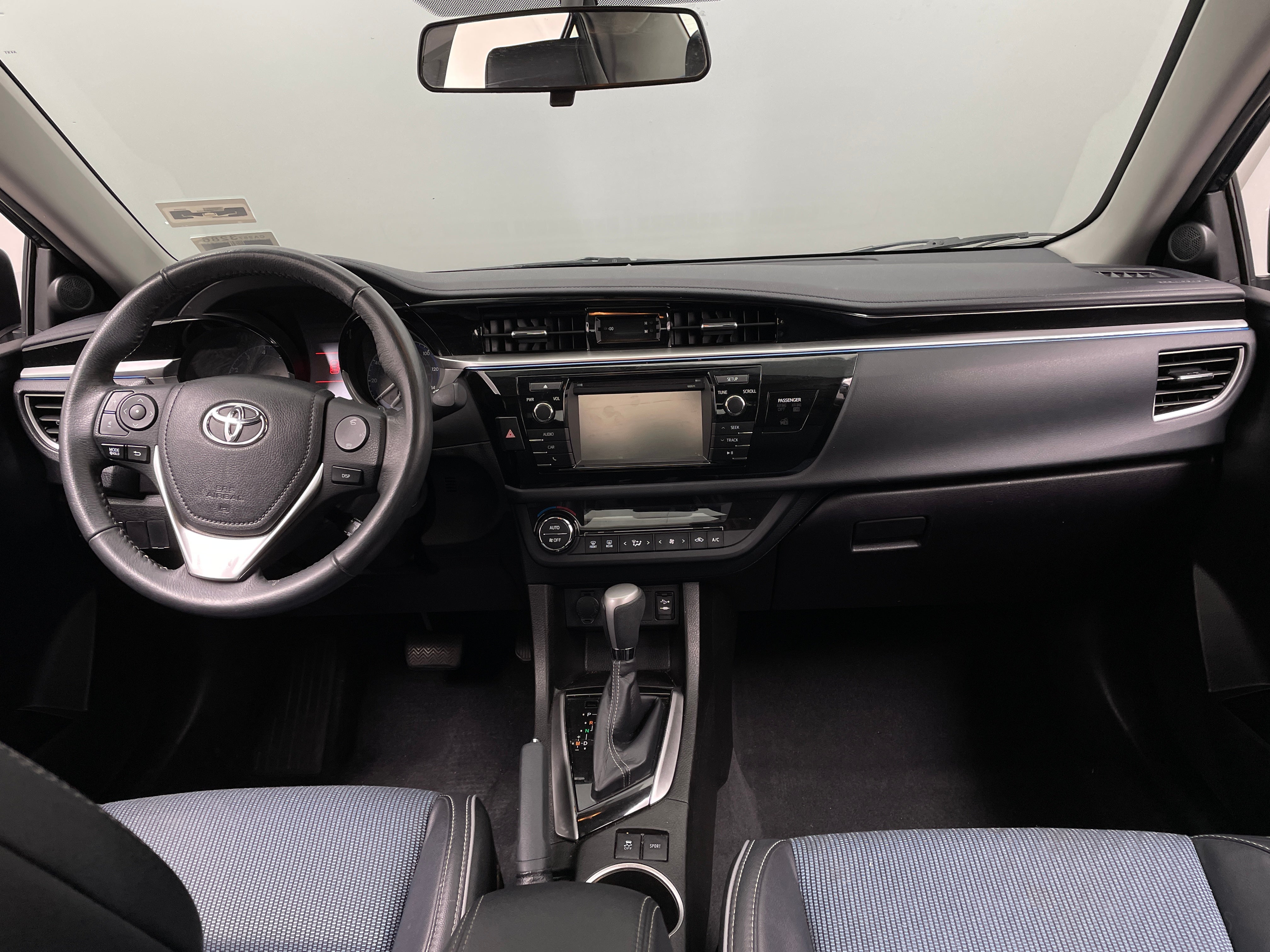 2016 Toyota Corolla S 3