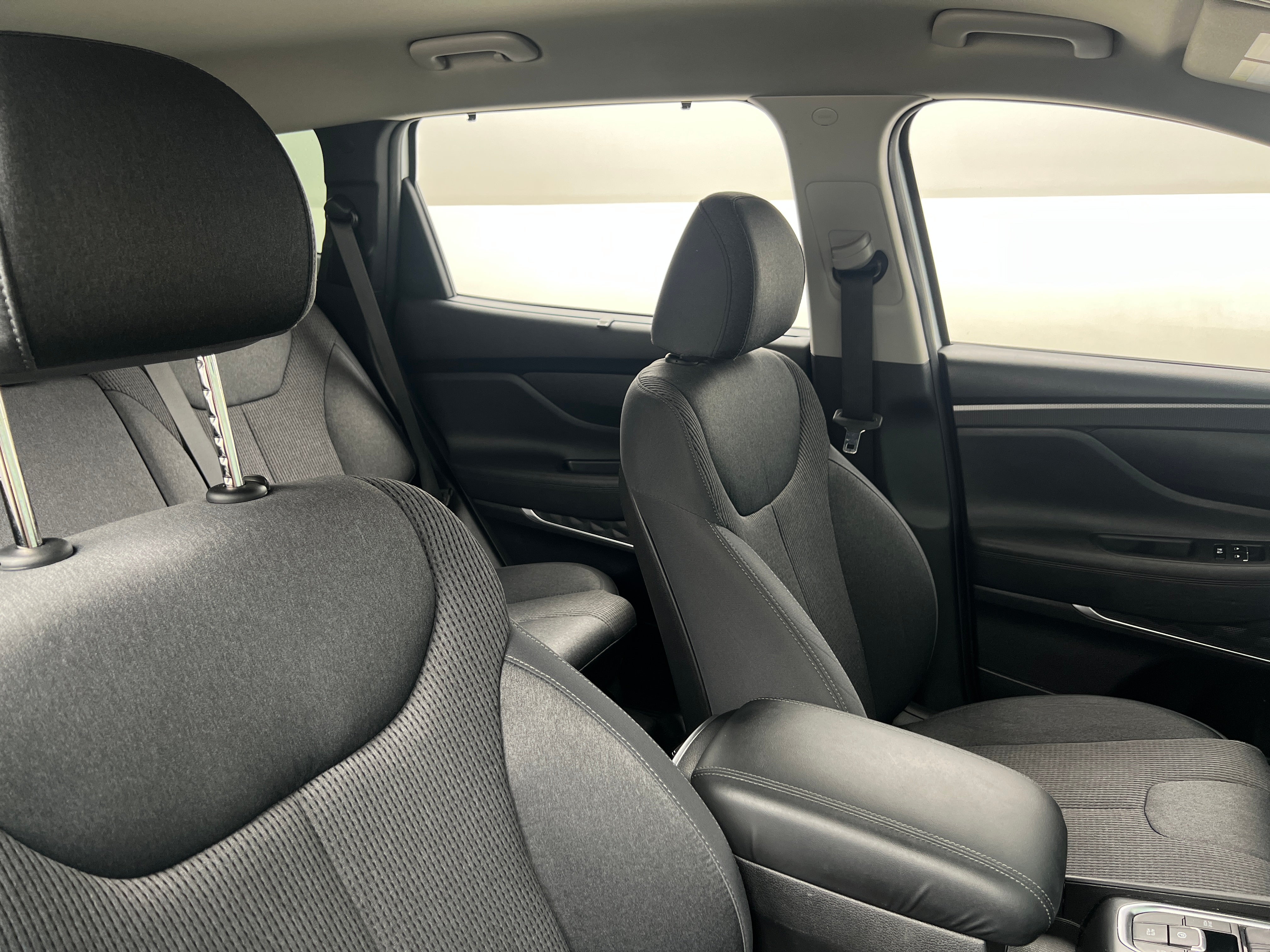 2020 Hyundai Santa Fe SEL 2