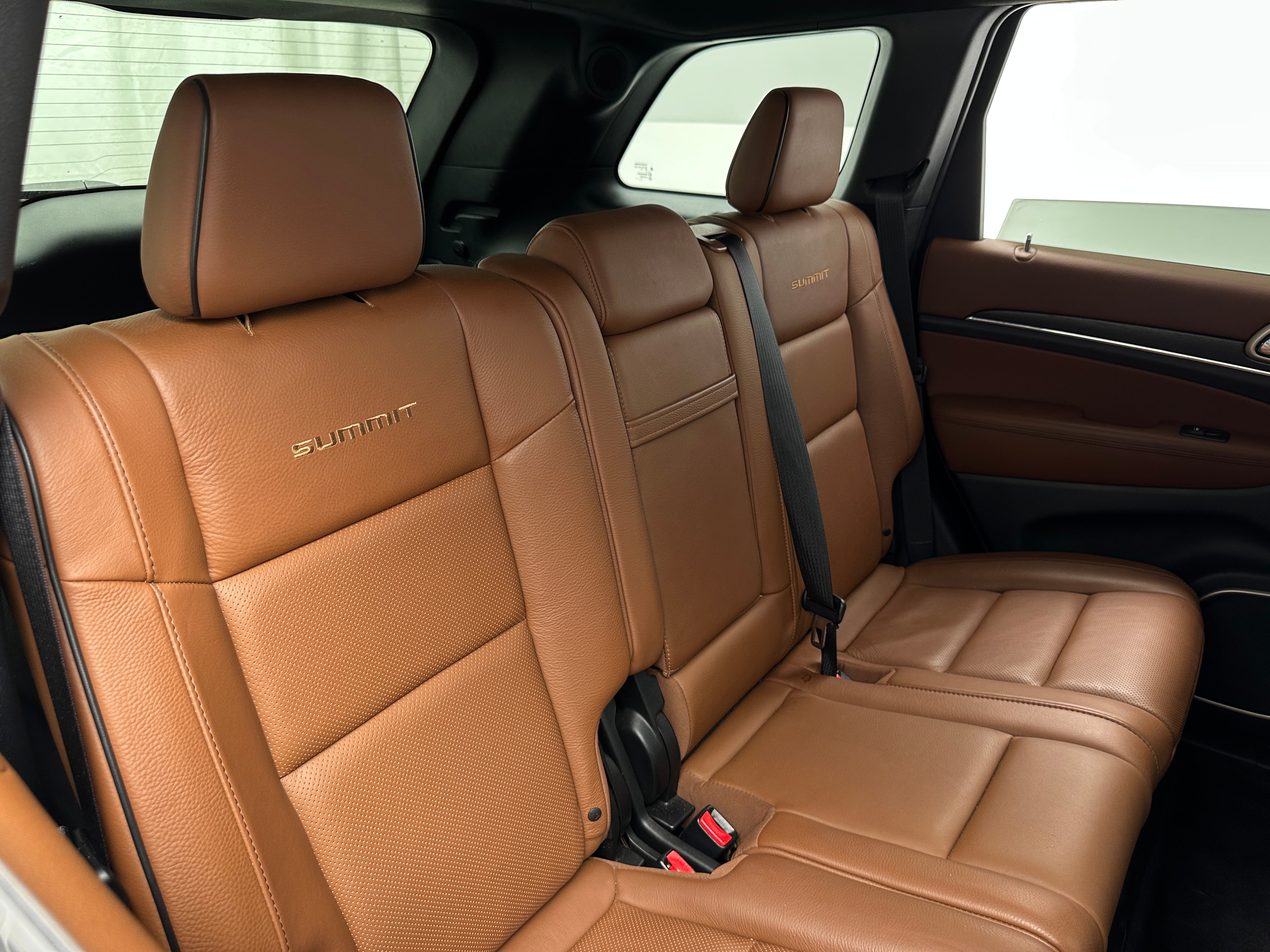 2017 Jeep Grand Cherokee Summit 5