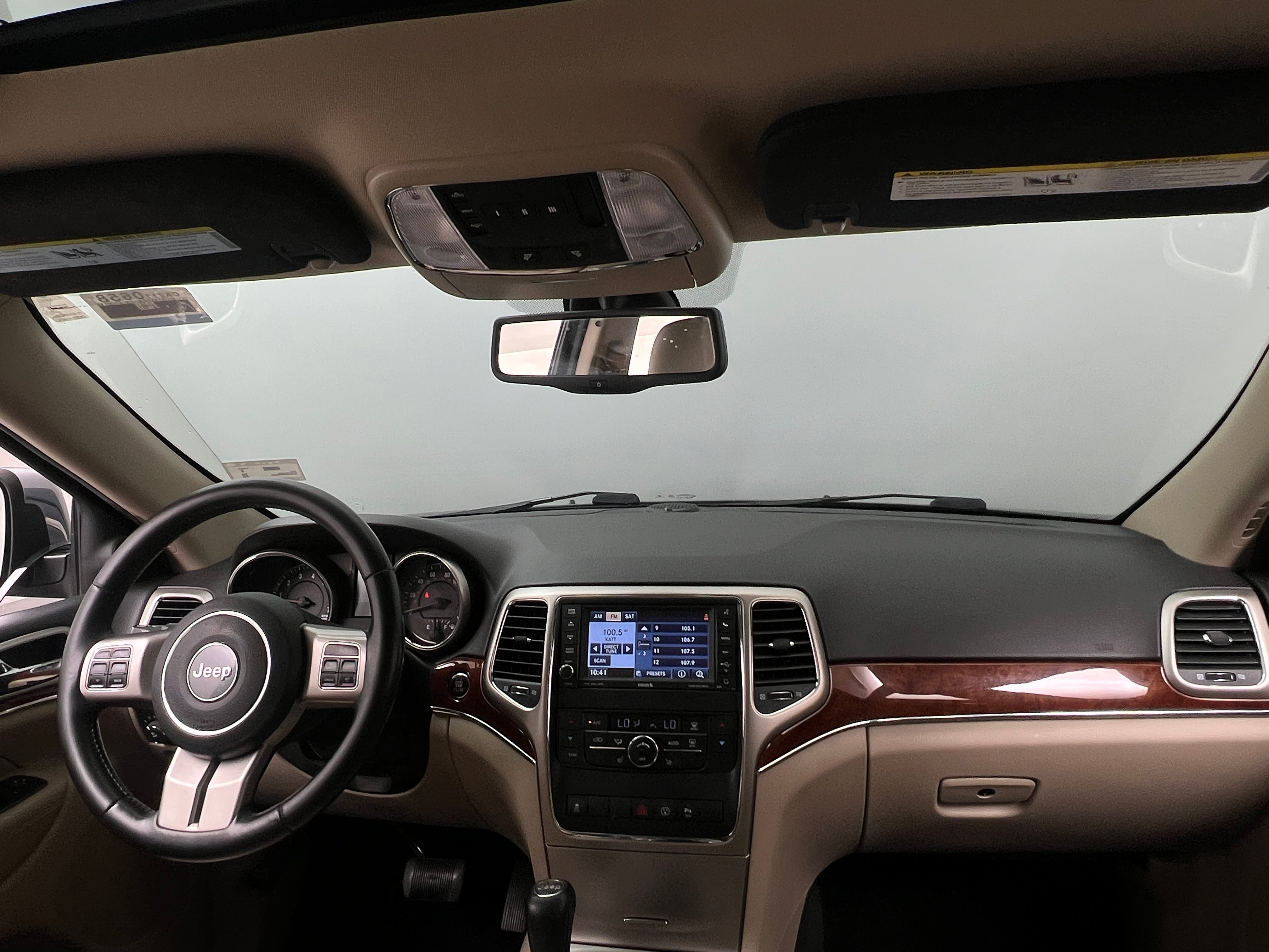 2013 Jeep Grand Cherokee Limited Edition 2