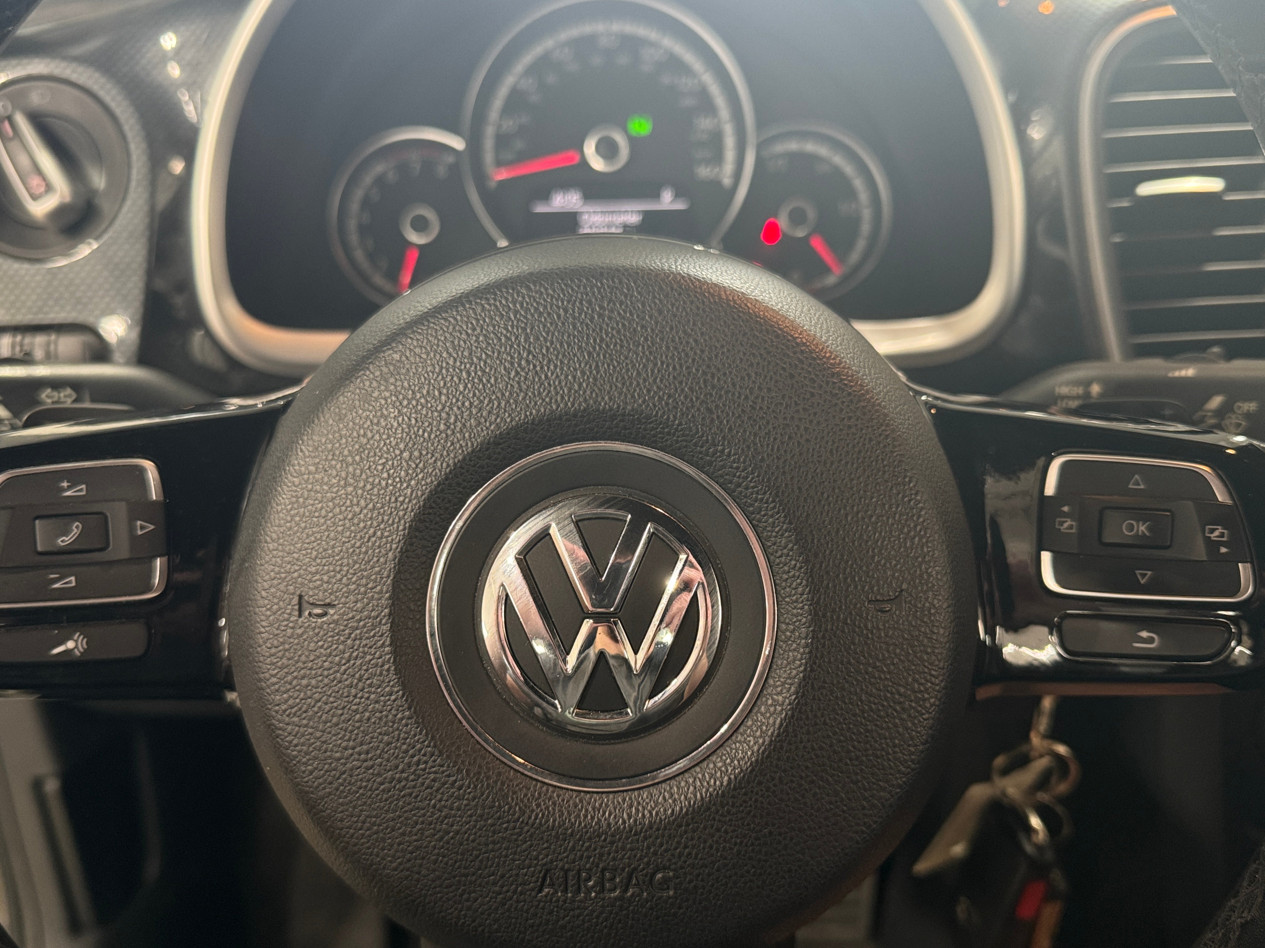 2014 Volkswagen Beetle R-Line 5