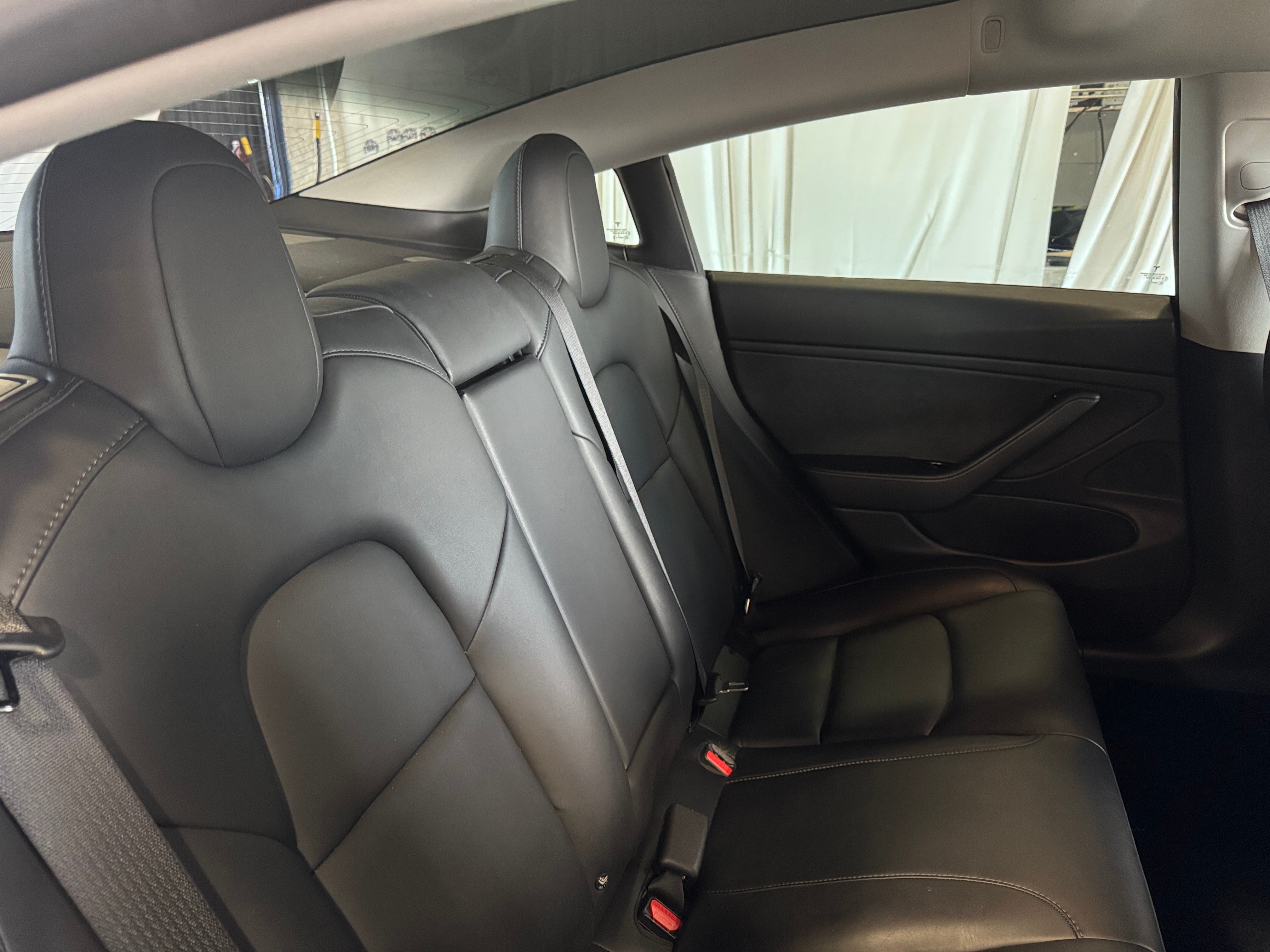 2018 Tesla Model 3 Mid Range 4