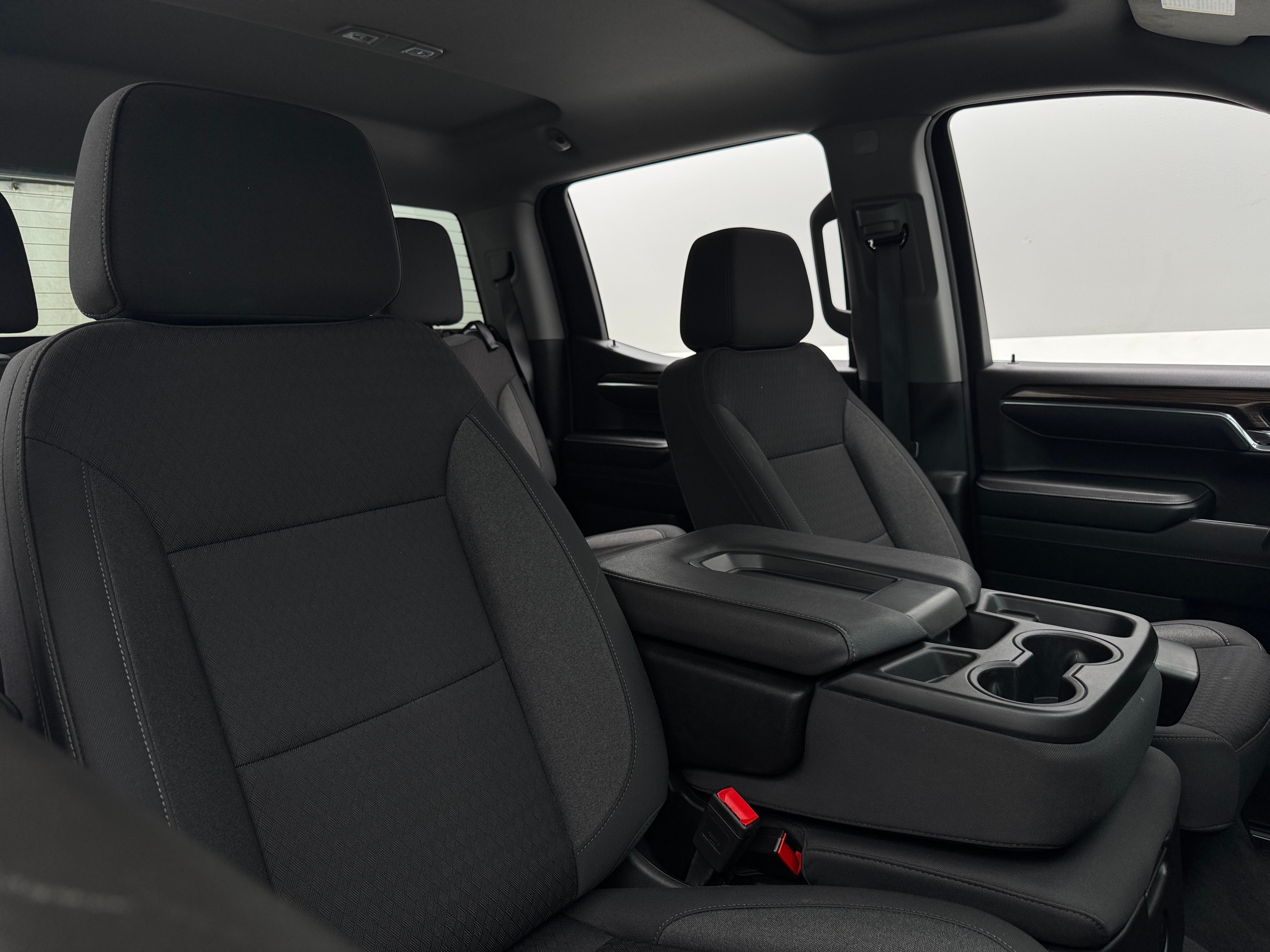 2024 Chevrolet Silverado 1500 LT 2