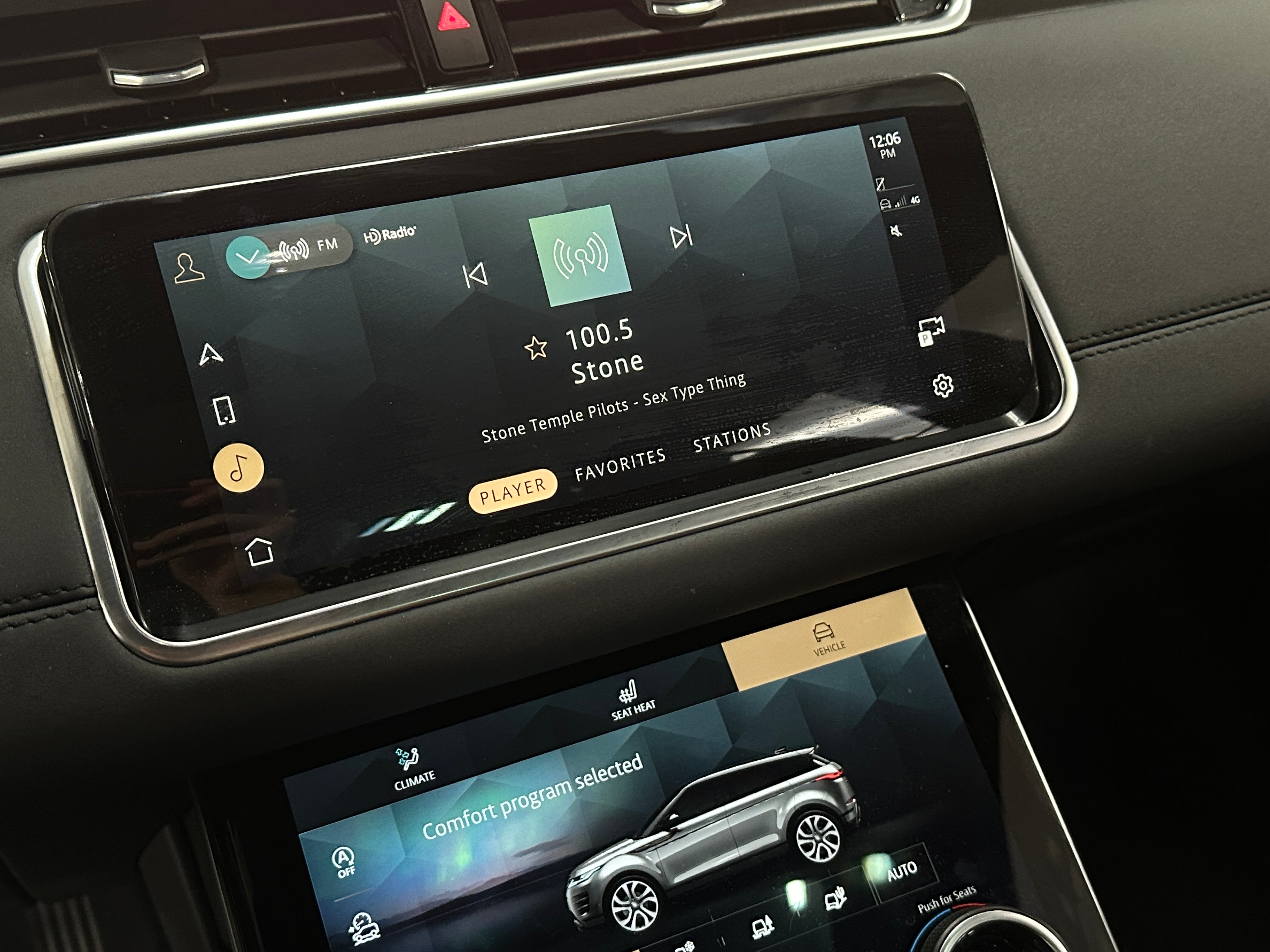 2023 Land Rover Range Rover Evoque SE 3
