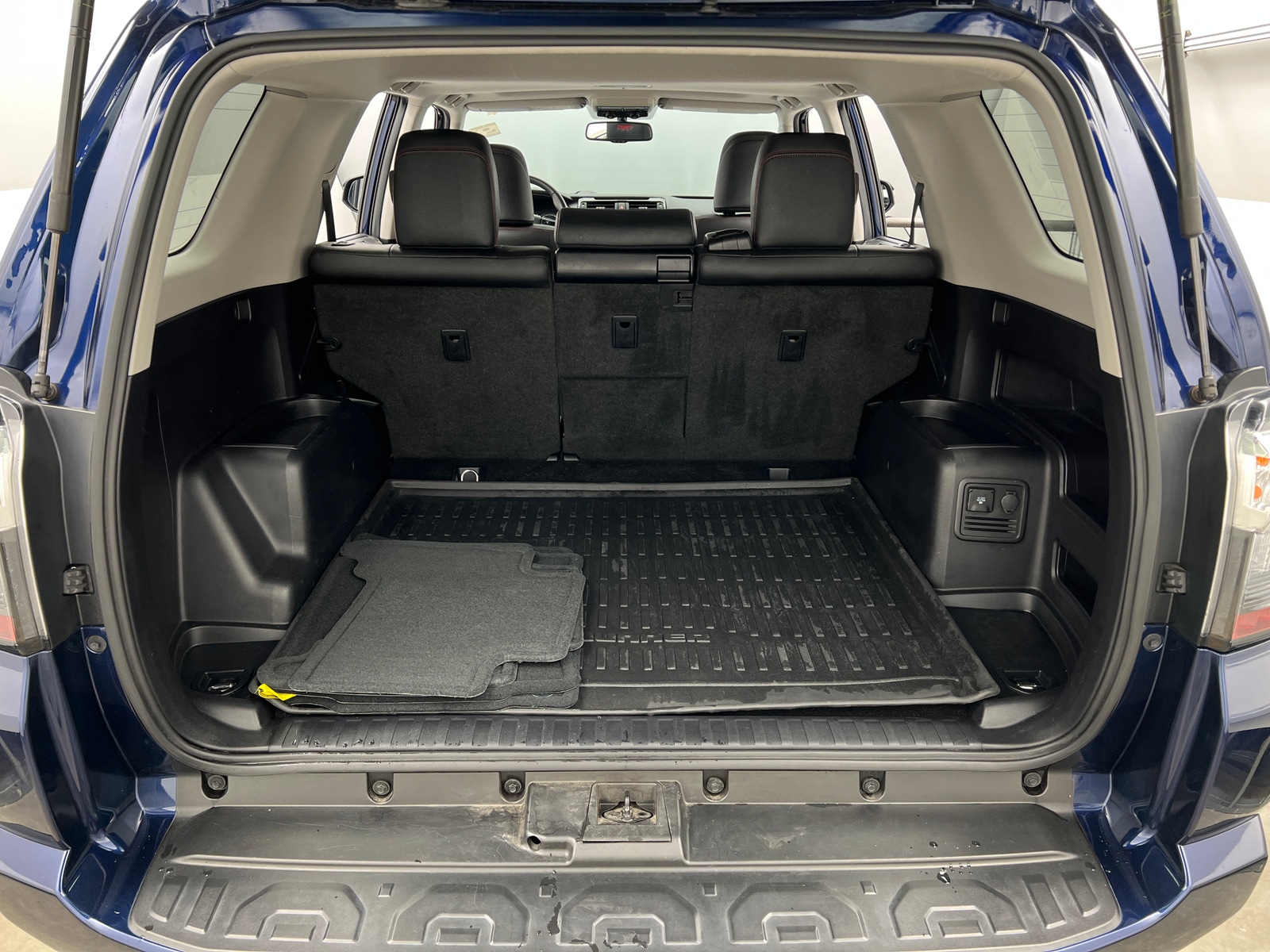 Thumbnail: 2019 Toyota 4Runner - 7