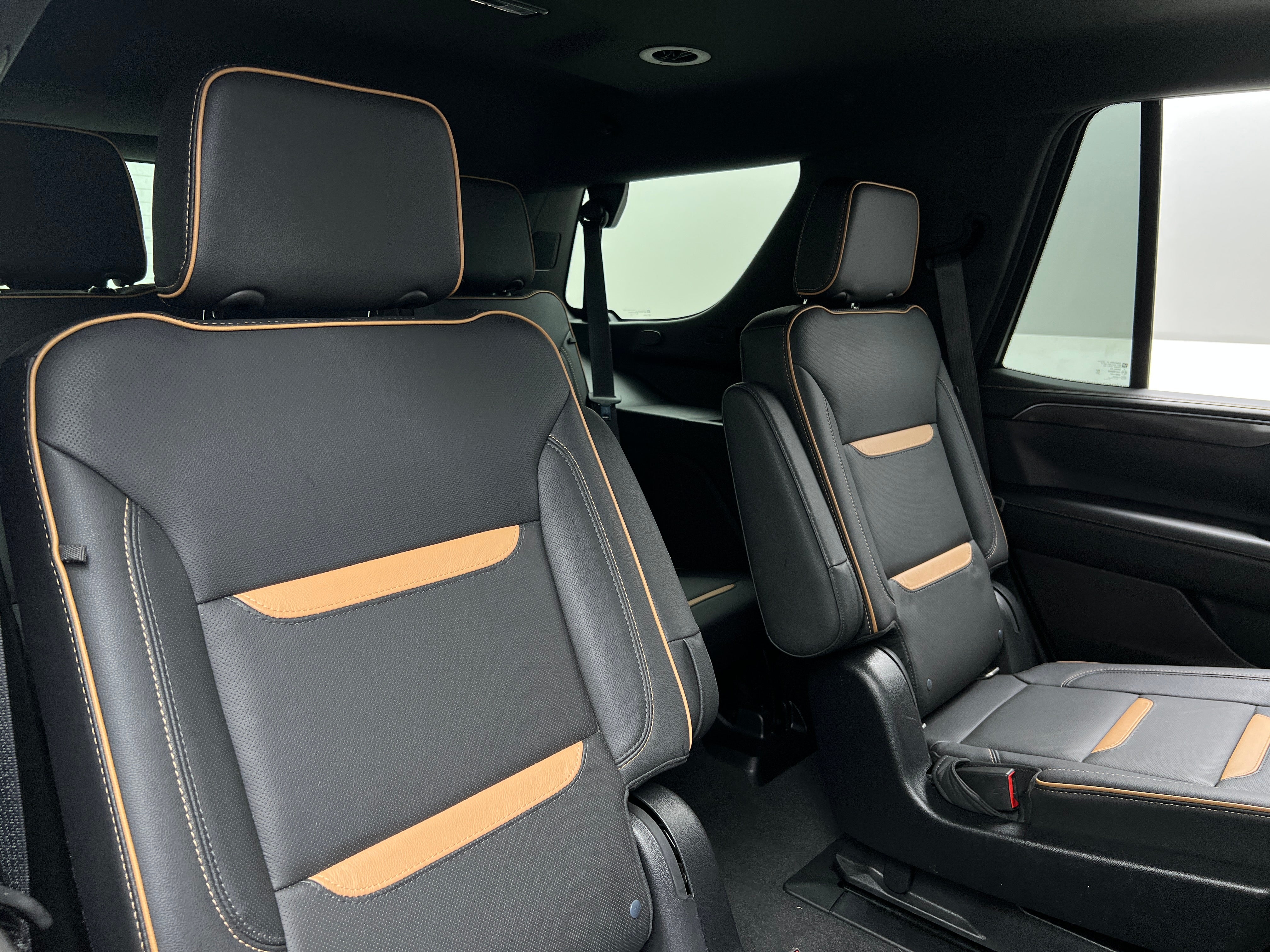 2021 GMC Yukon AT4 5