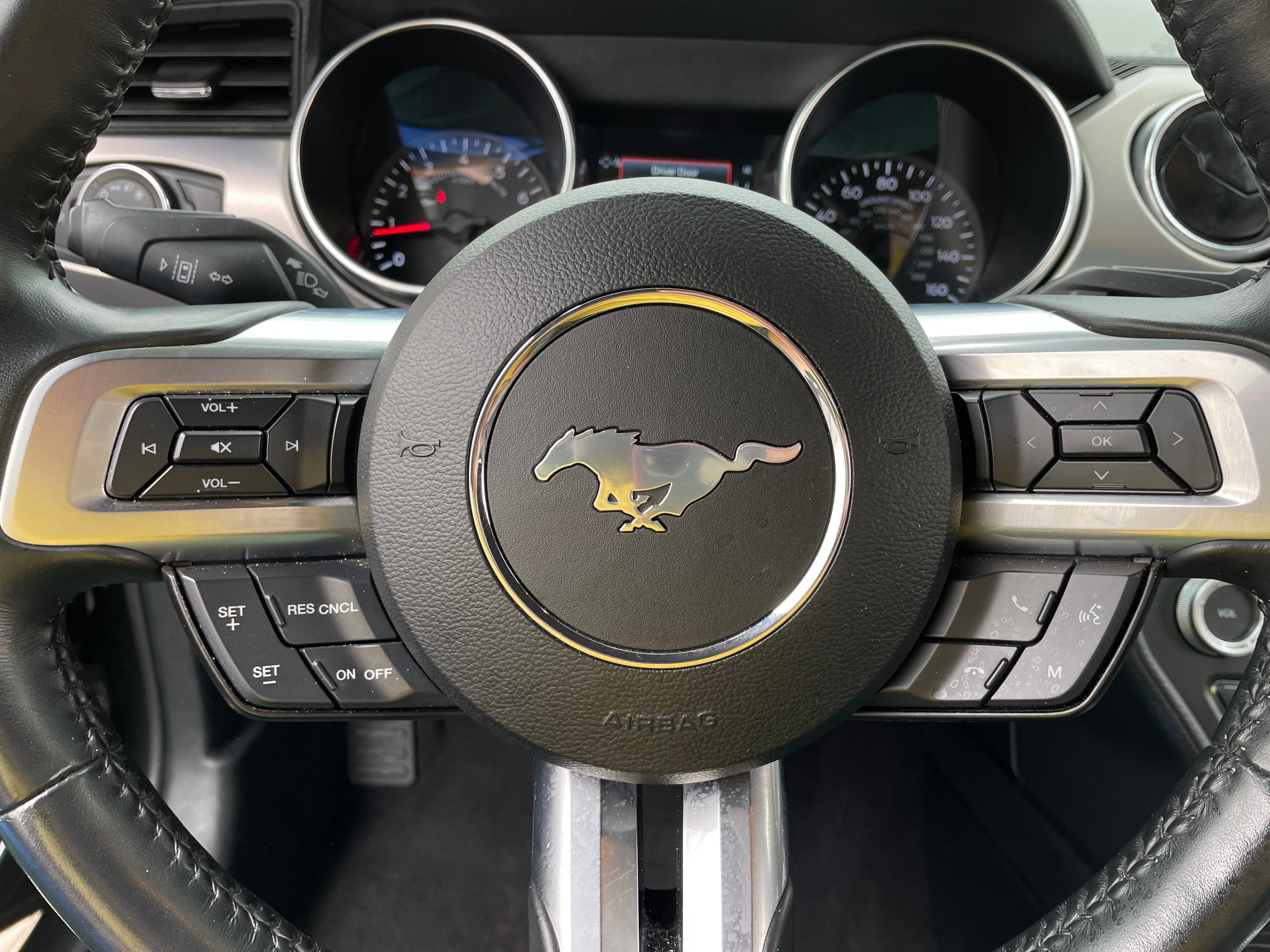 2023 Ford Mustang  4