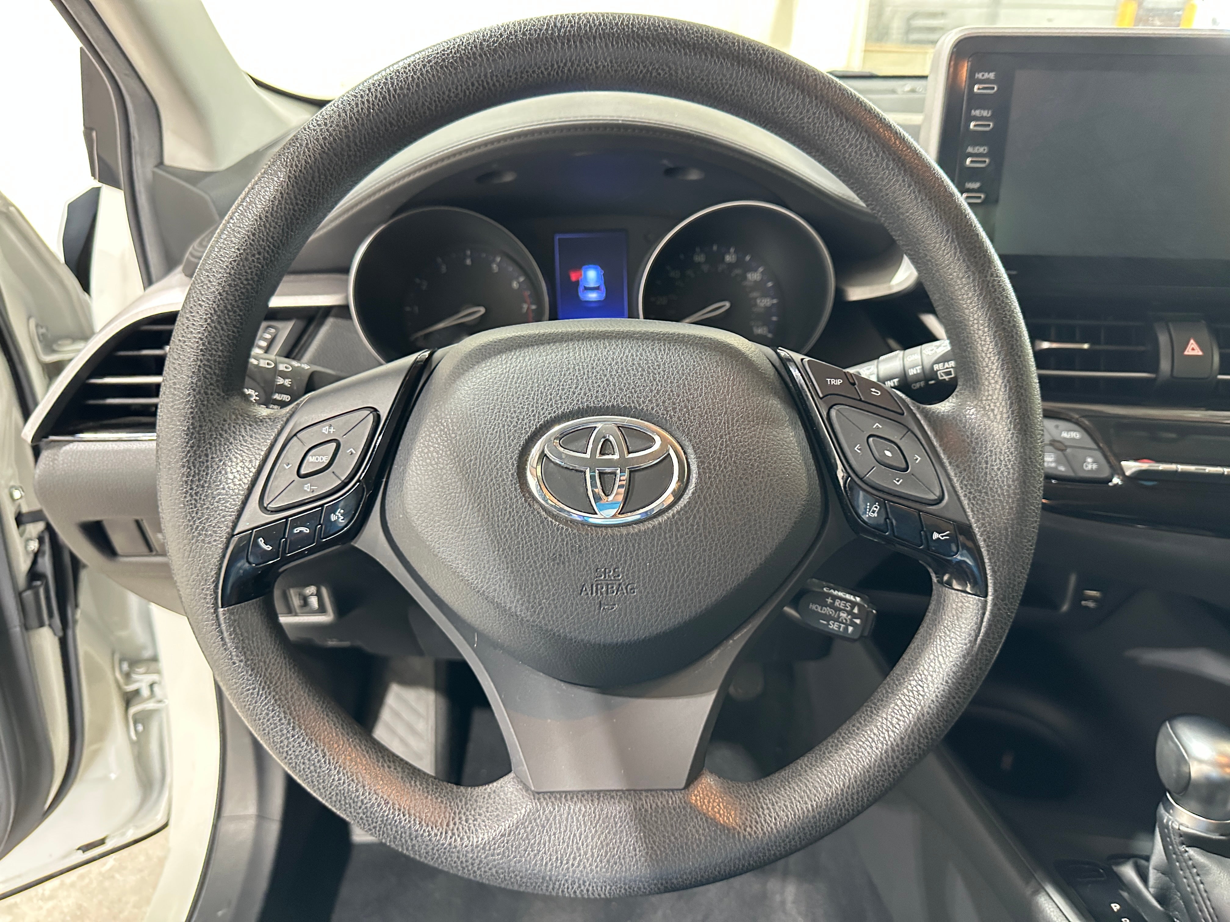 2020 Toyota C-HR LE 5