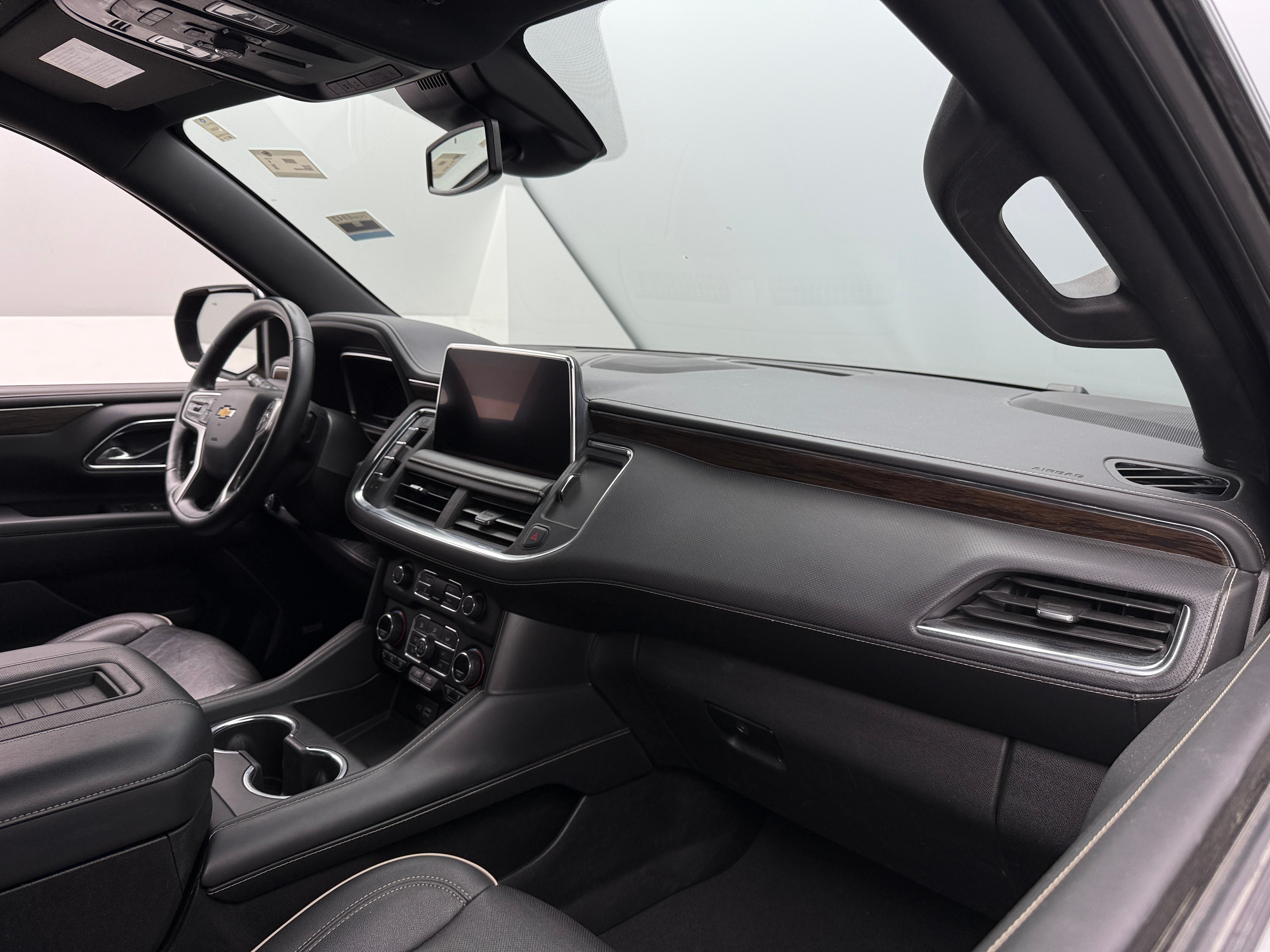 2023 Chevrolet Suburban Premier 2