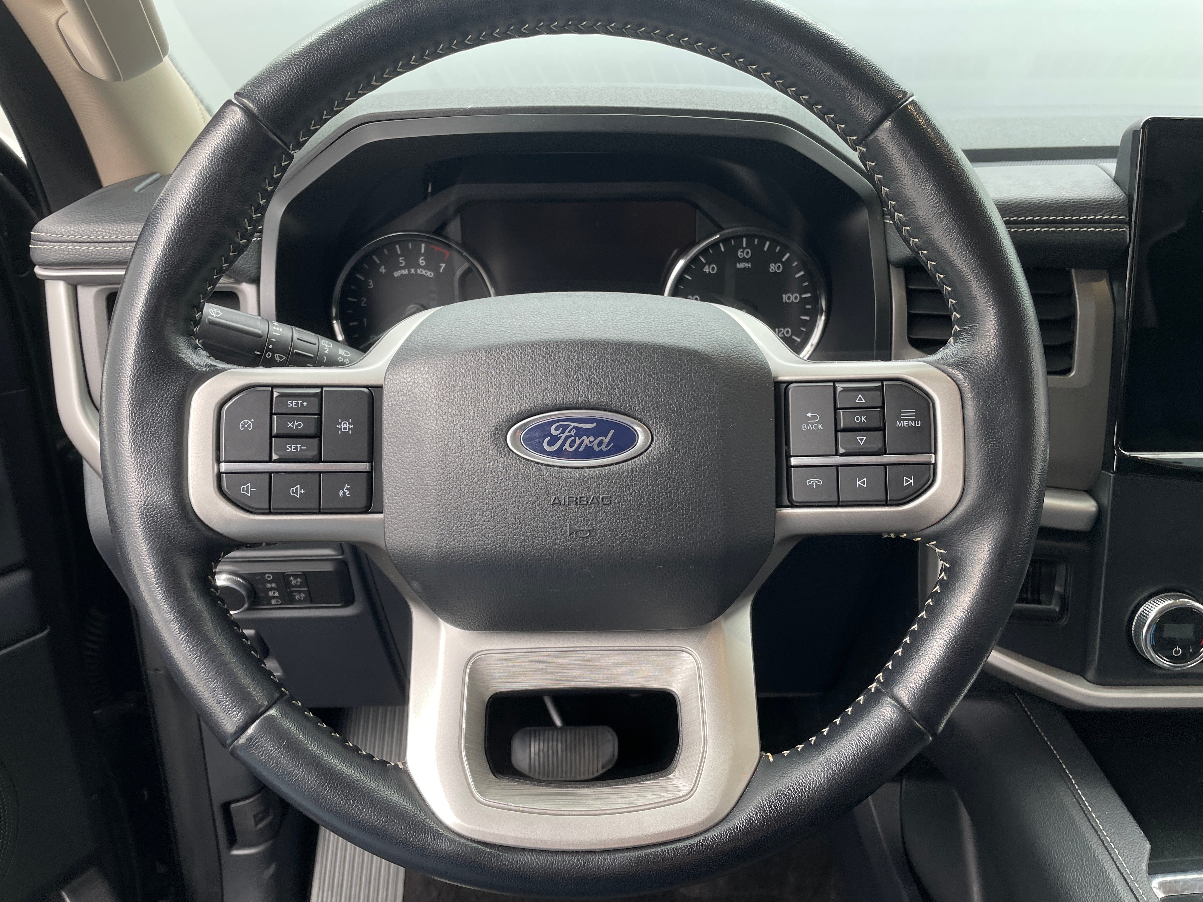 2022 Ford Expedition XLT 5